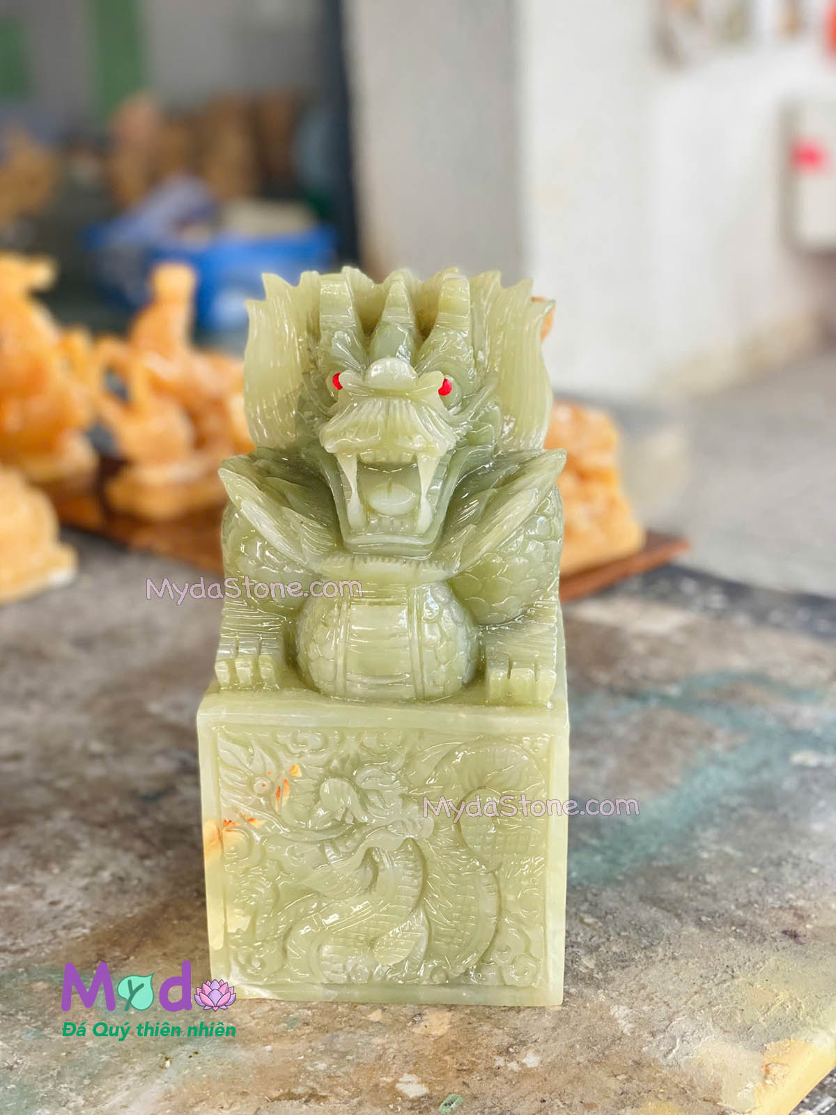 Ấn Rồng đá Ngọc Xanh Pakistan