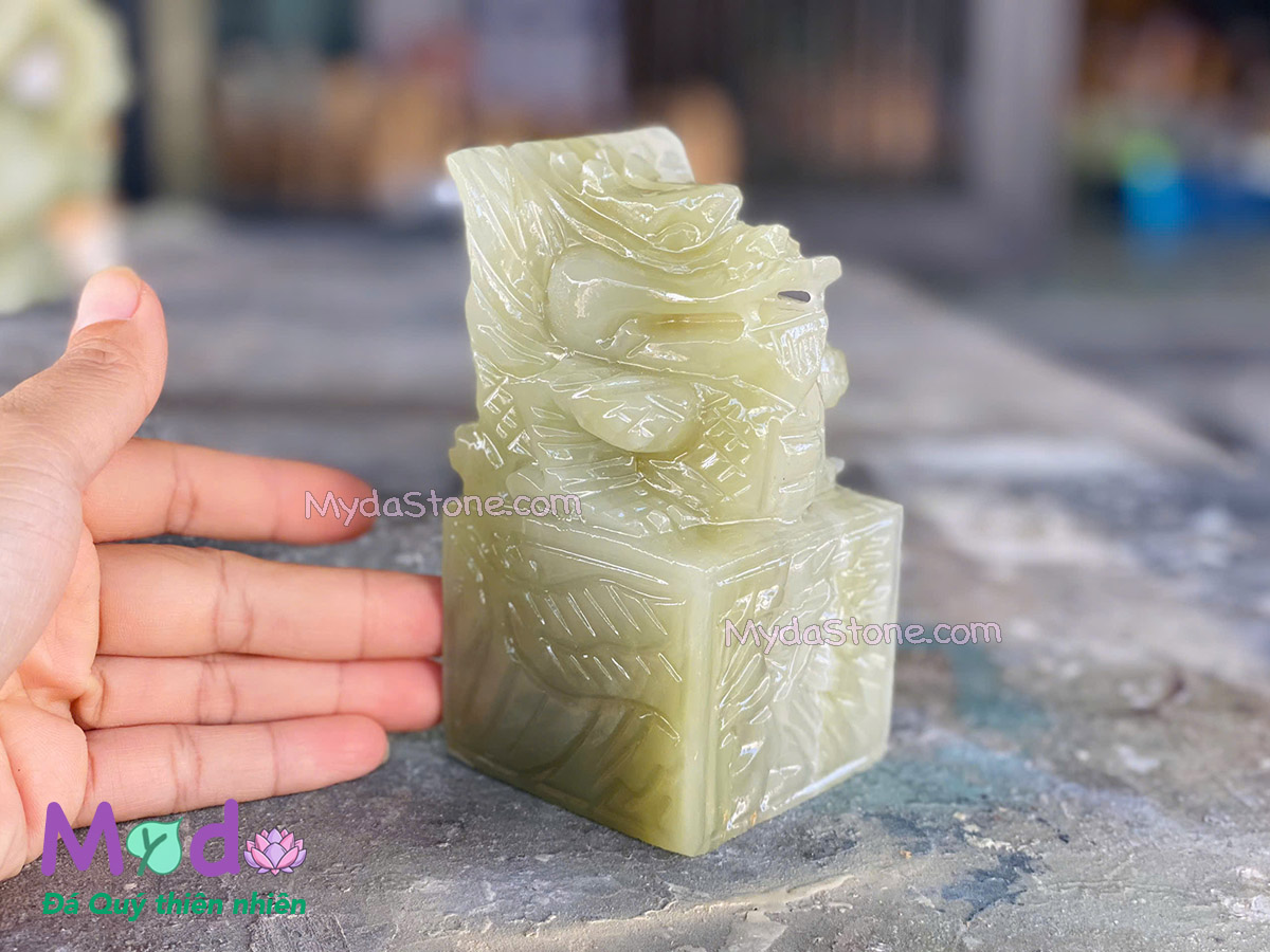 Ấn Rồng đá Ngọc Xanh Pakistan