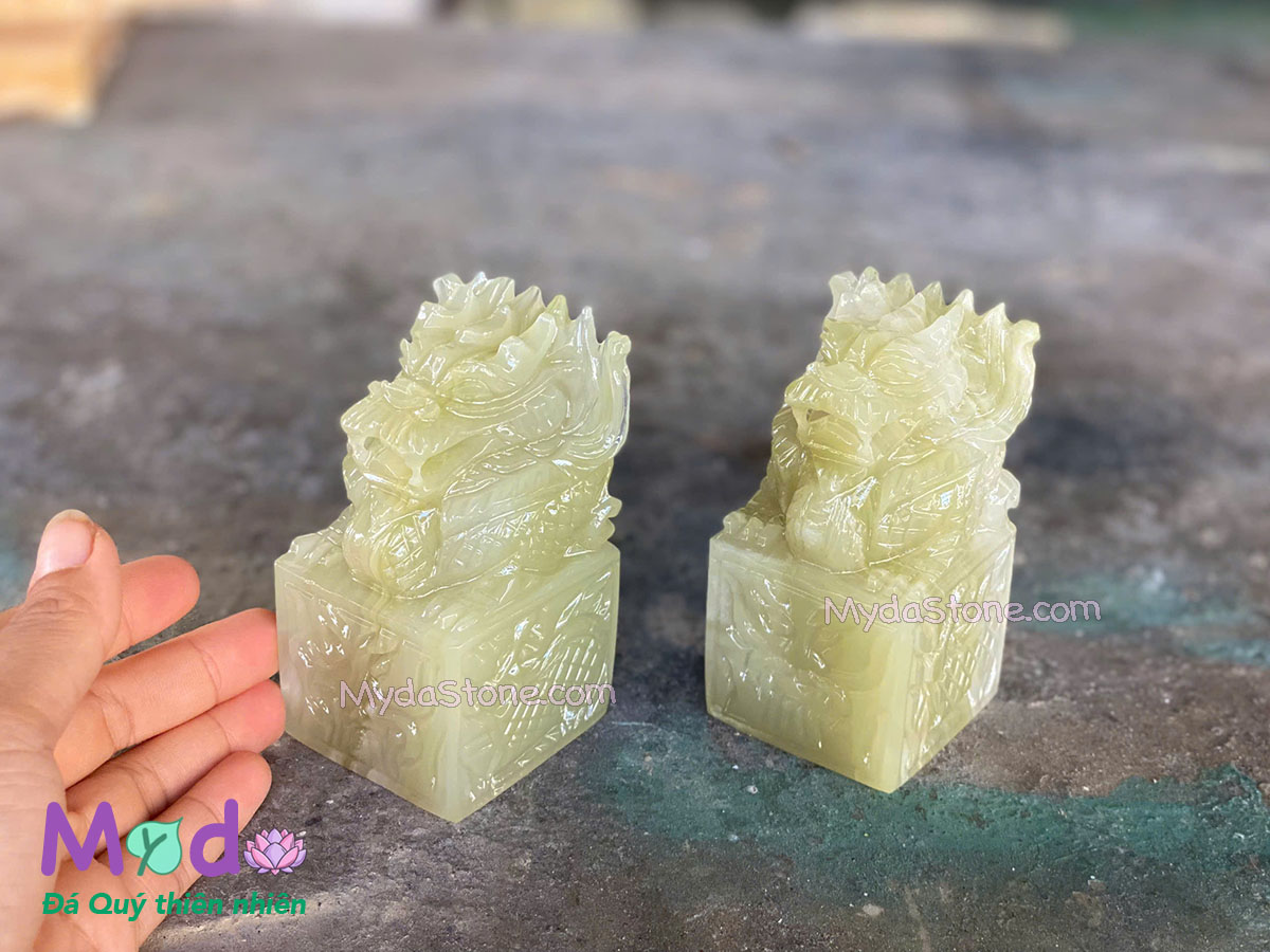 Ấn Rồng đá Ngọc Xanh Pakistan