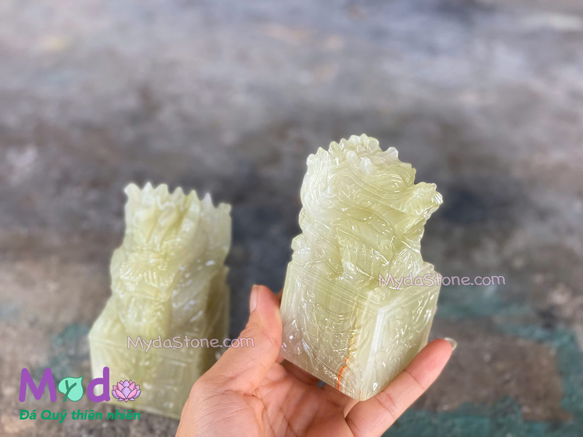 Ấn Rồng đá Ngọc Xanh Pakistan