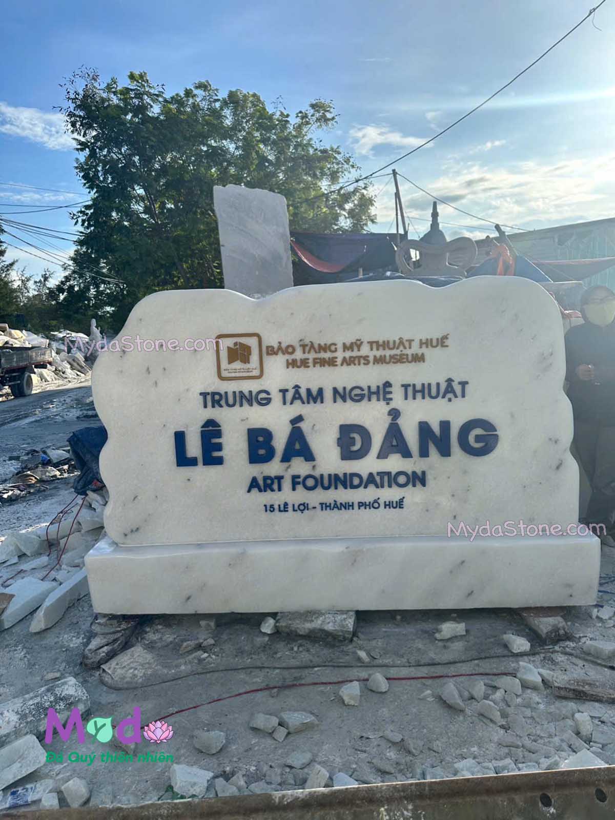 Bảng Hiệu đá Cẩm Thạch Trắng