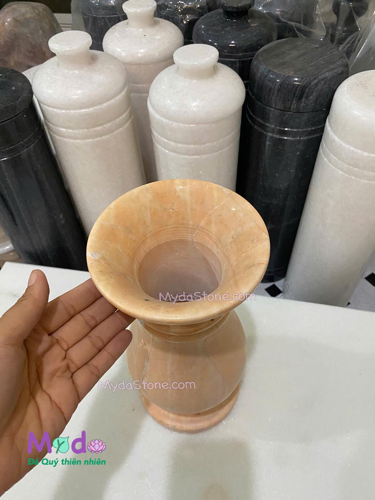 Bình Hoa đá Cà Rốt Vàng