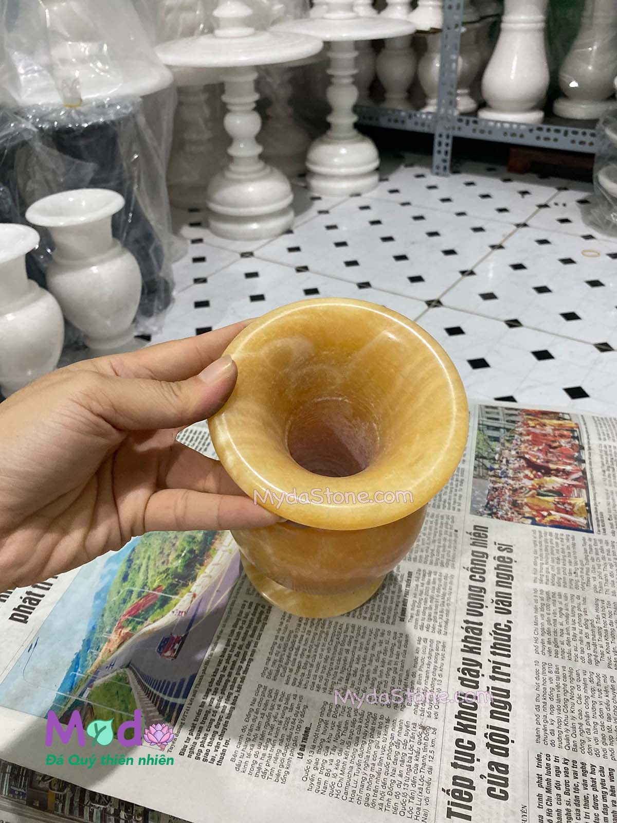 Bình hoa đá Ngọc Hoàng Long