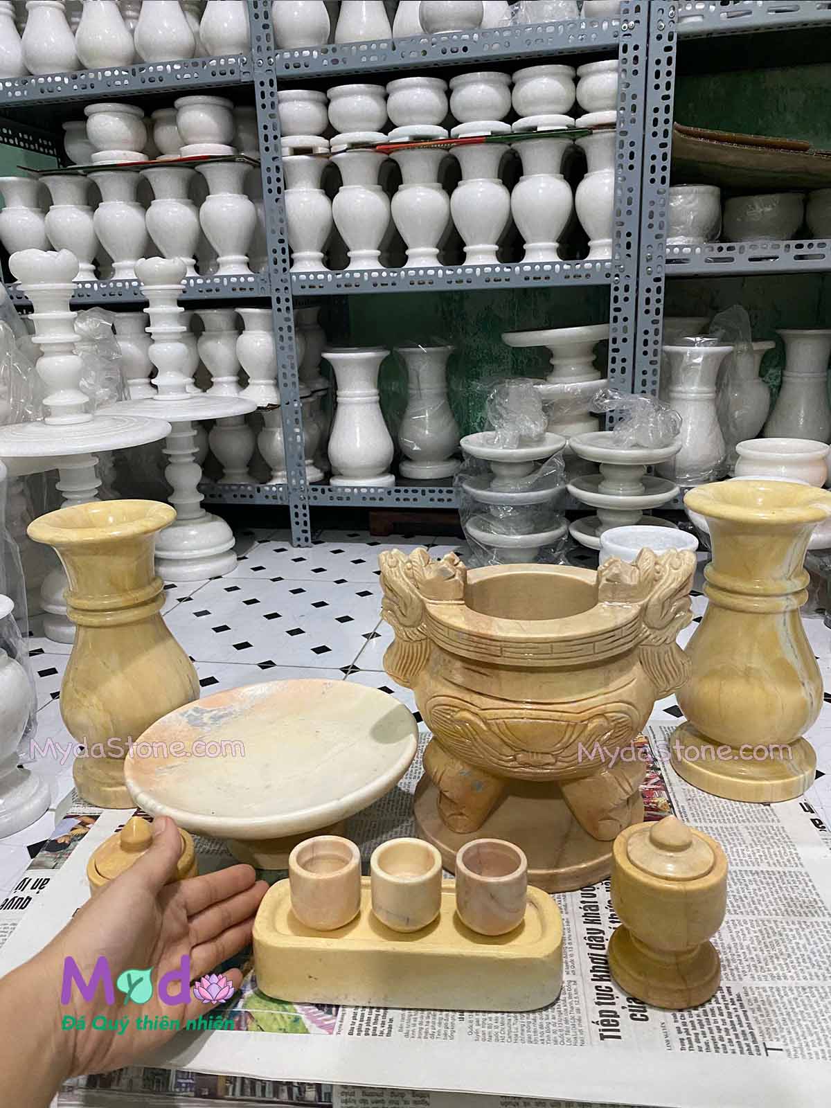 Bộ Đồ Thờ Cúng đá Cà Rốt Vàng