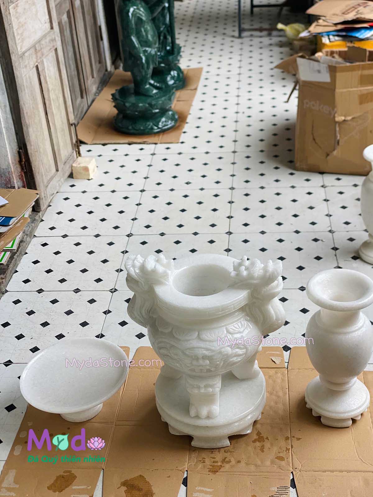 Bộ đồ thờ đá Cẩm Thạch Trắng