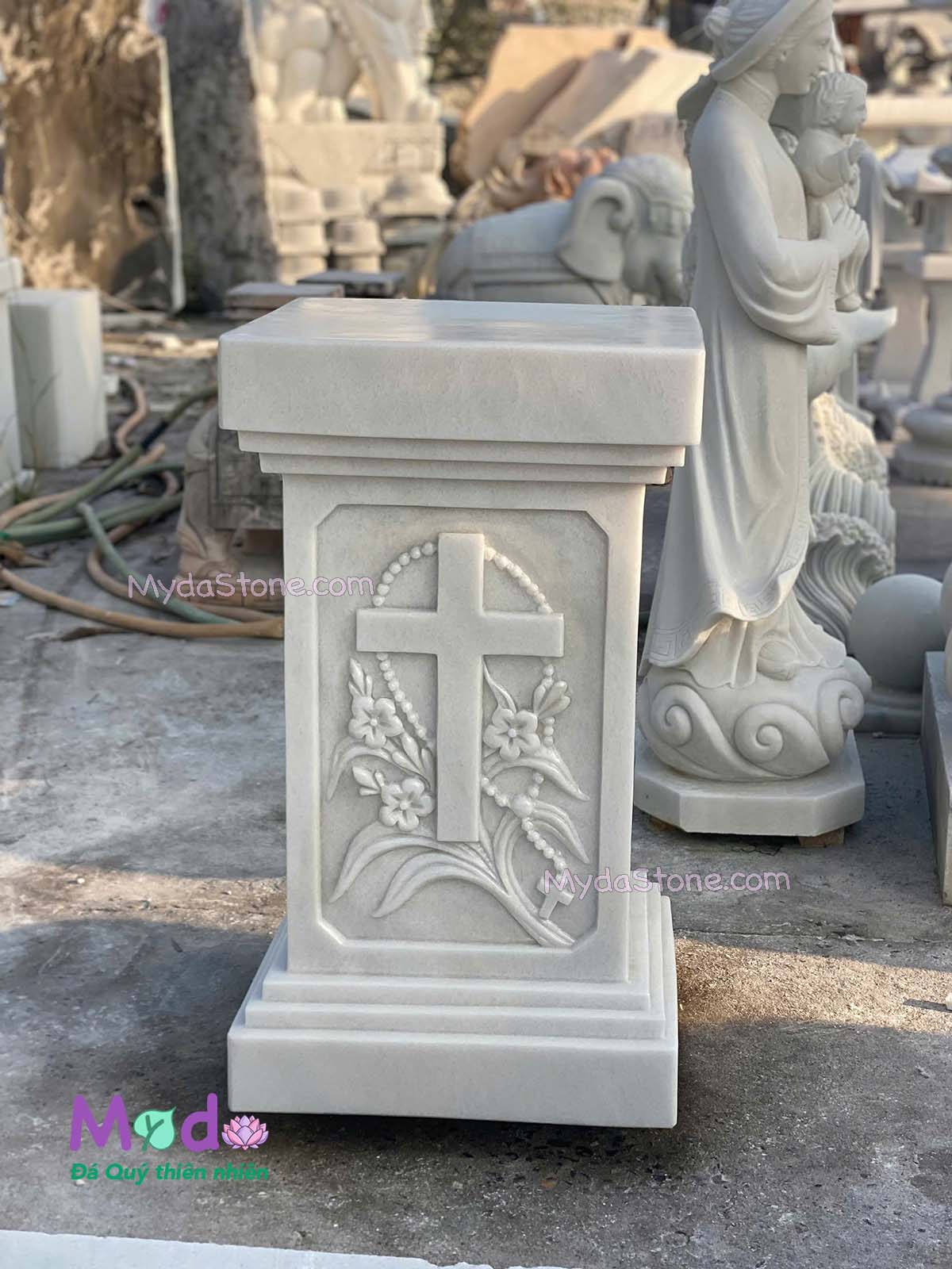Chân đế tượng Đức Mẹ đá Cẩm Thạch Trắng