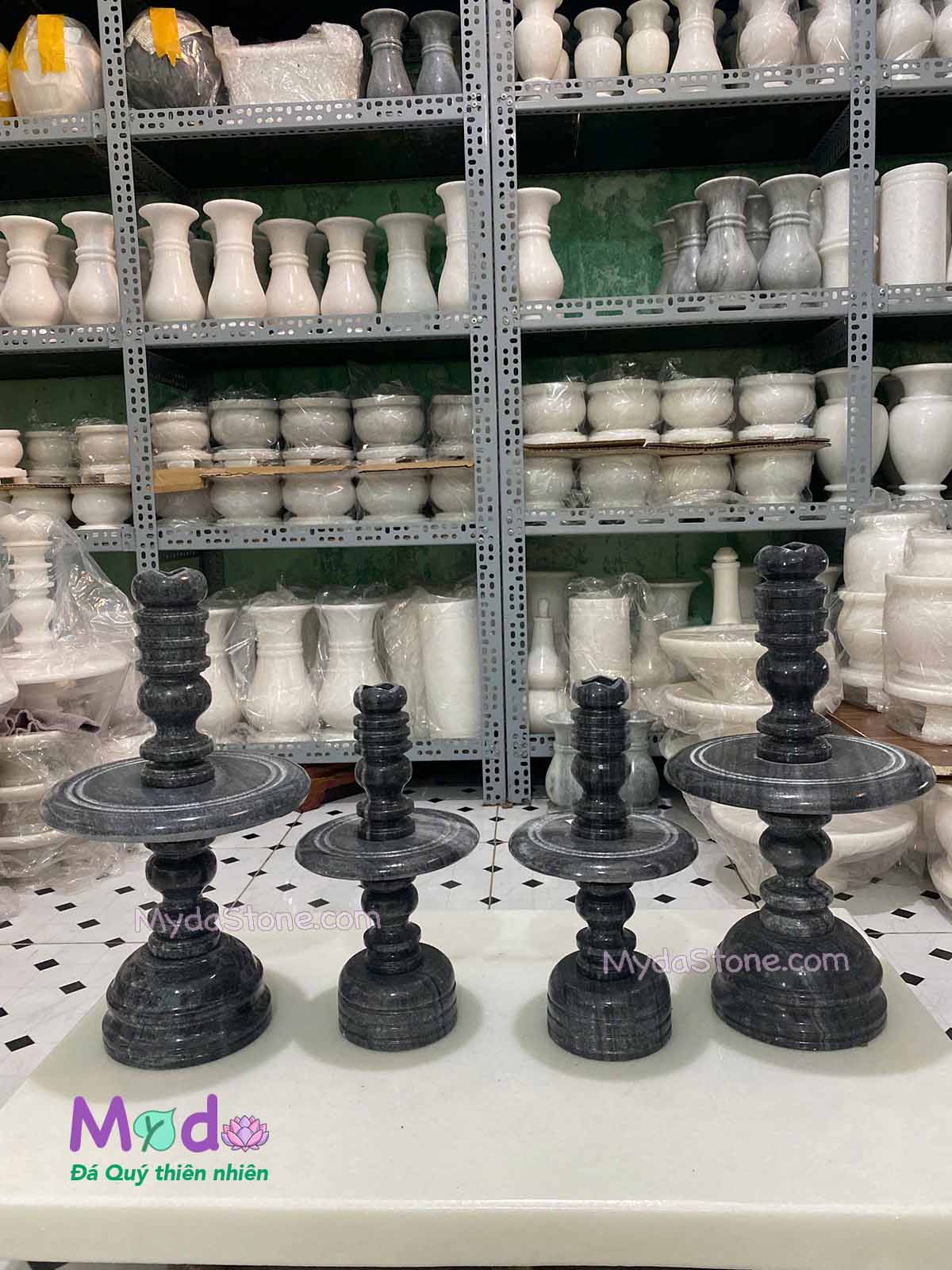 Chân Đèn đá Cẩm Thạch Đen