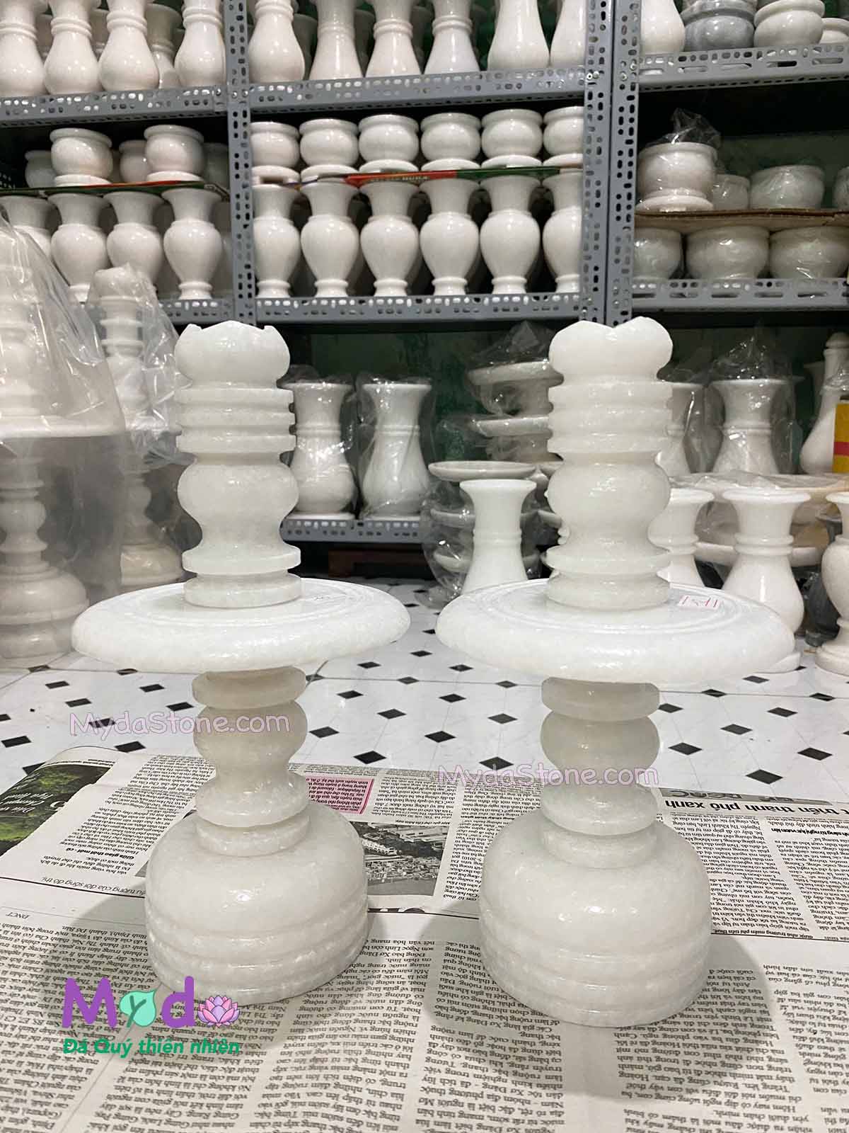 Chân Đèn đá Cẩm Thạch Trắng