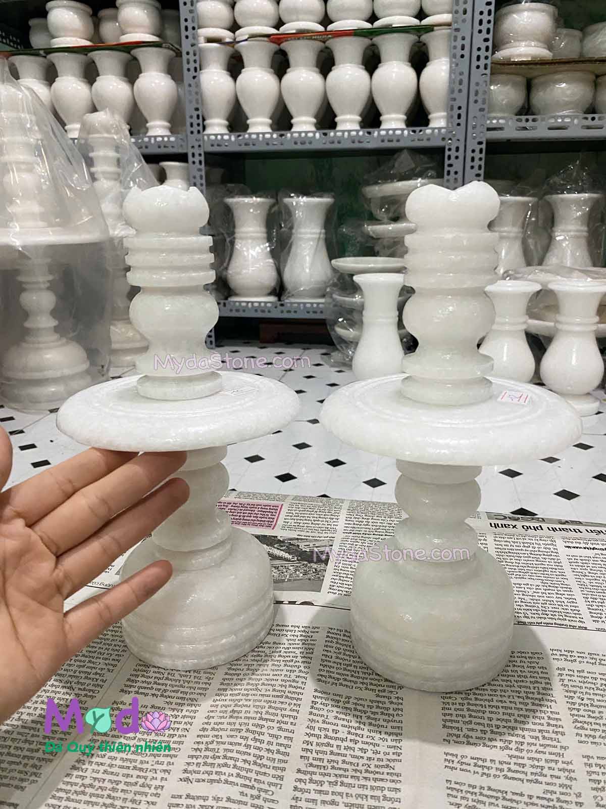 Chân Đèn đá Cẩm Thạch Trắng