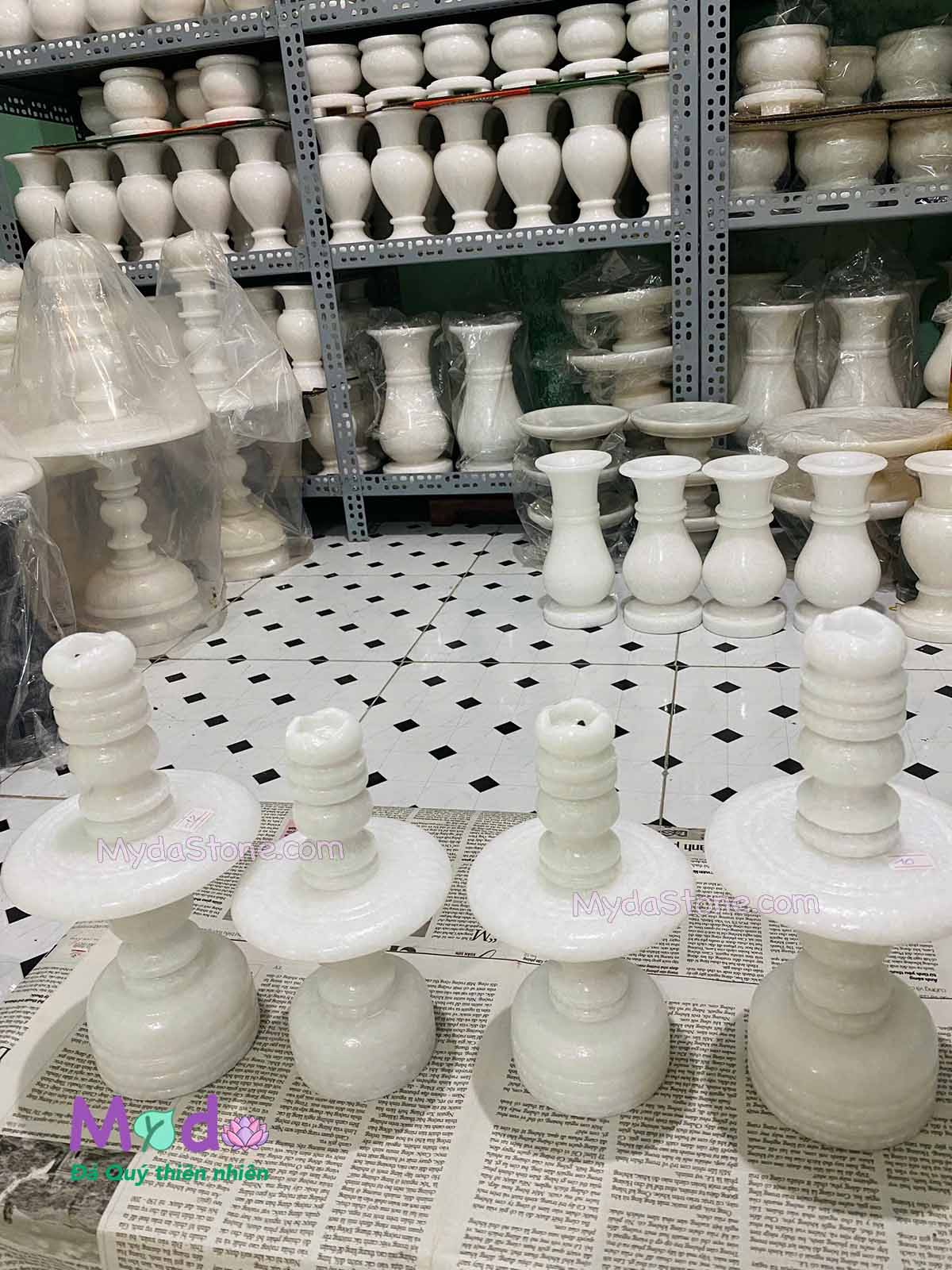 Chân Đèn đá Cẩm Thạch Trắng