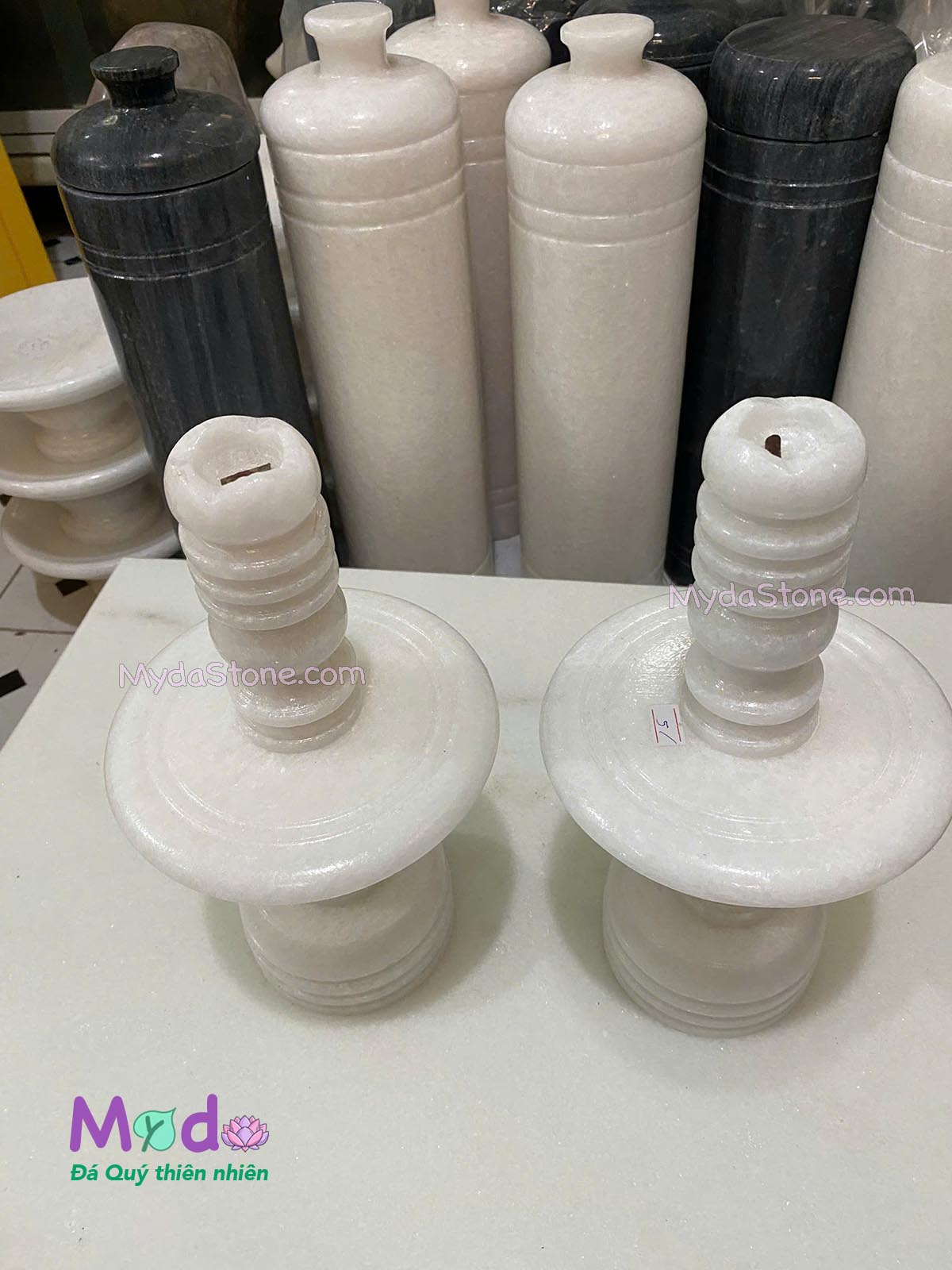 Chân Đèn đá Cẩm Thạch Trắng