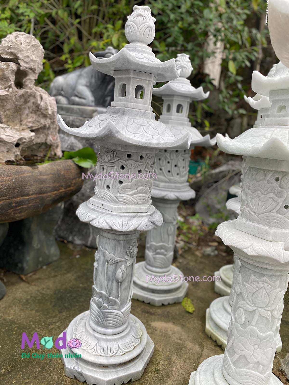 Đèn Đá Chạm Hoa Sen đá Cẩm Thạch Xám