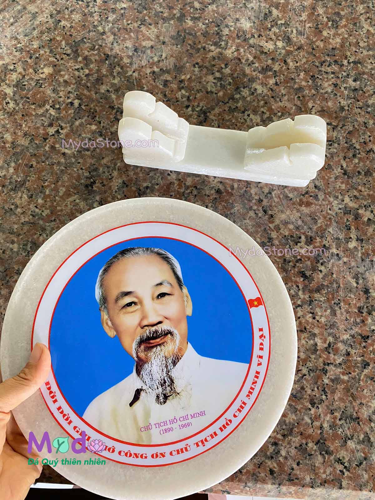 Đĩa đá in hình Bác Hồ