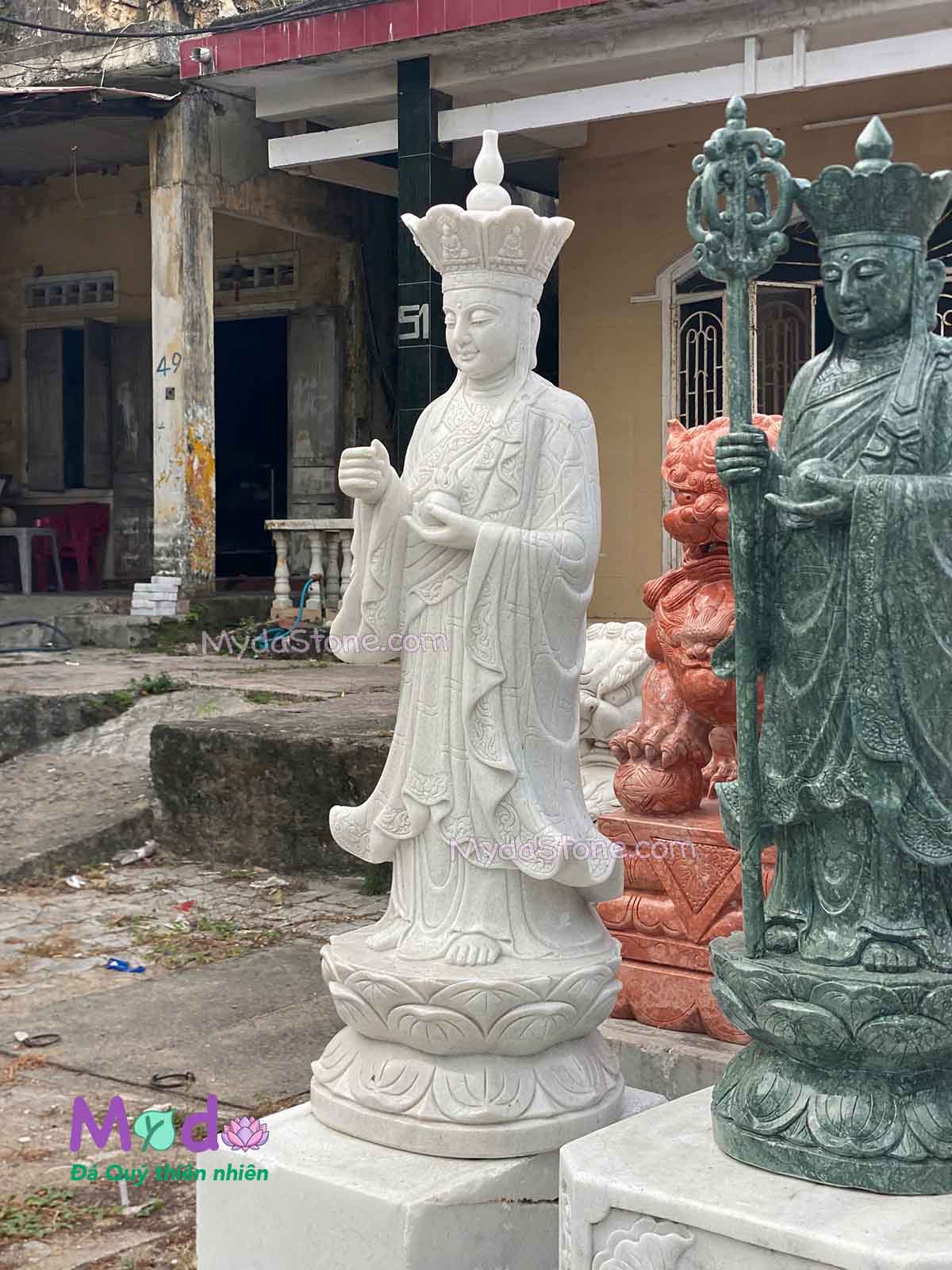Tượng Phật Địa Tạng đứng đài sen đá Cẩm Thạch Trắng