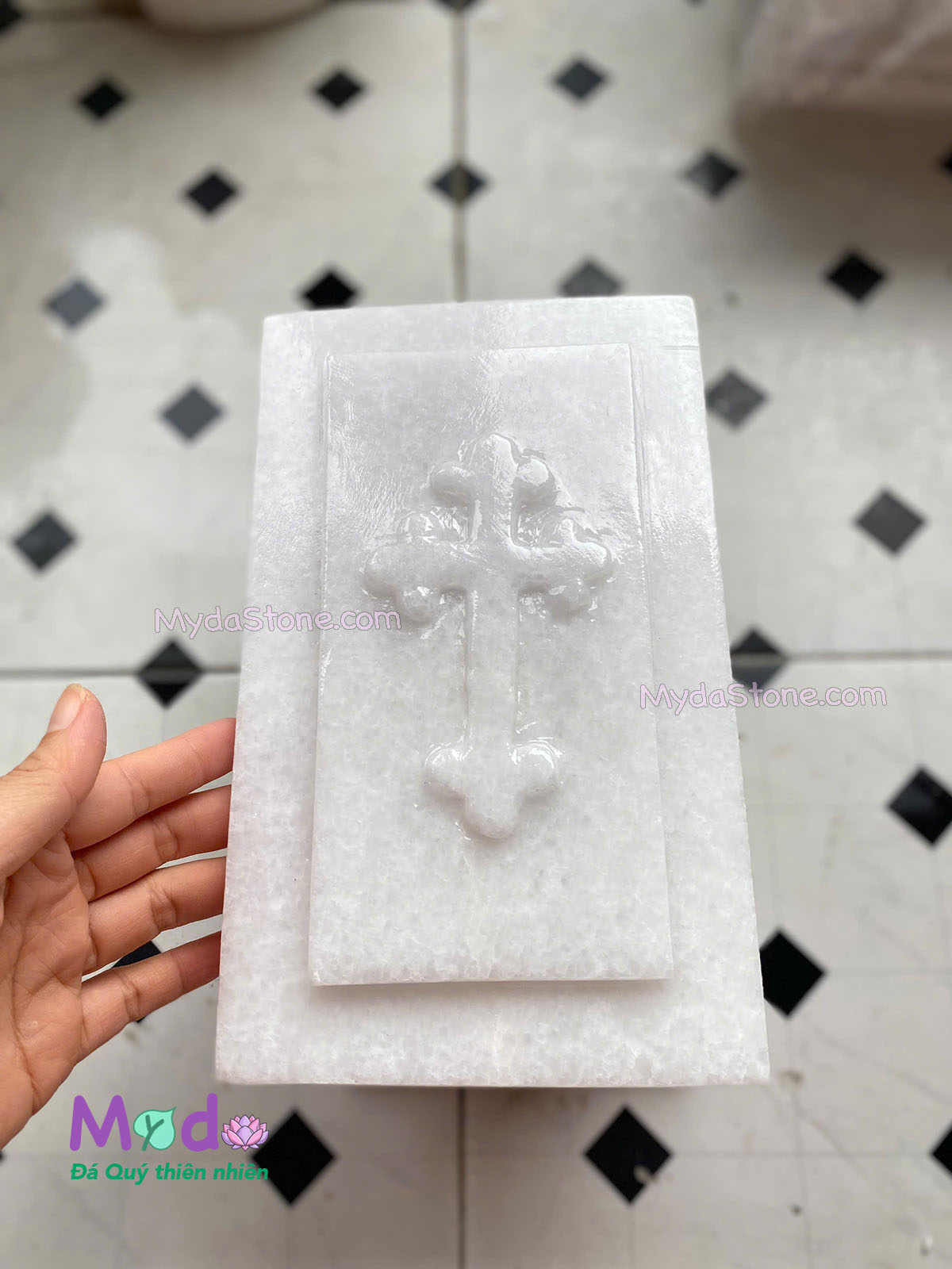 Hũ Tro Cốt Công Giáo đá Cẩm Thạch Trắng