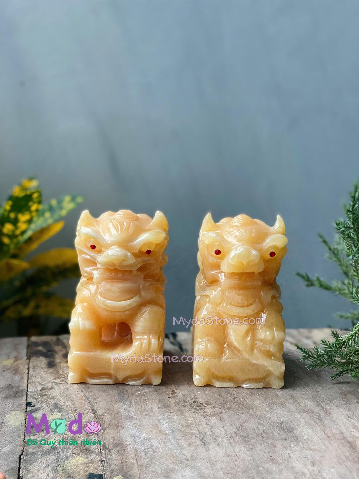 Tượng Kỳ Lân đá Ngọc Hoàng Long