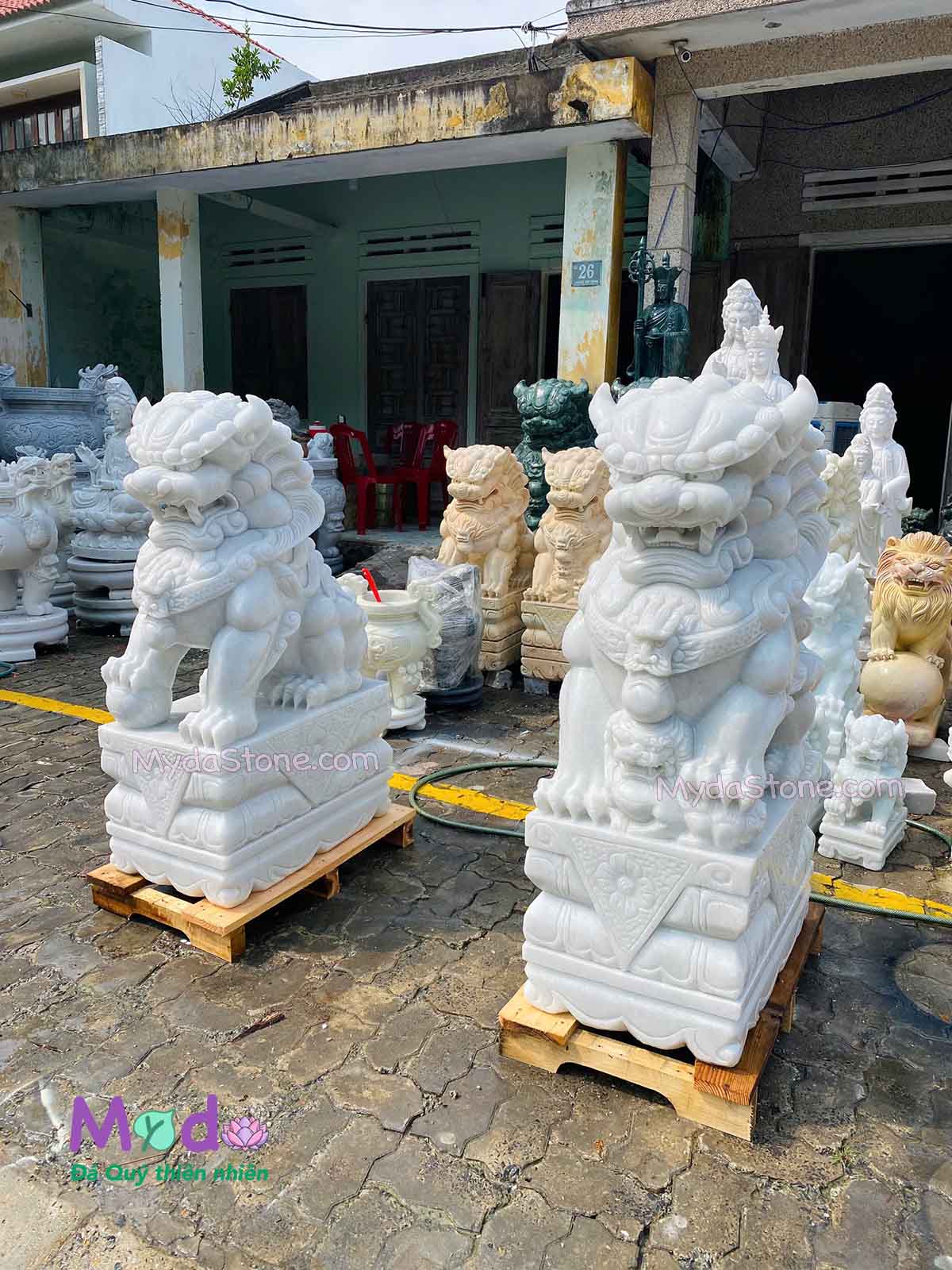 Tượng Kỳ Lân để Mộ đá Cẩm Thạch Trắng Xanh