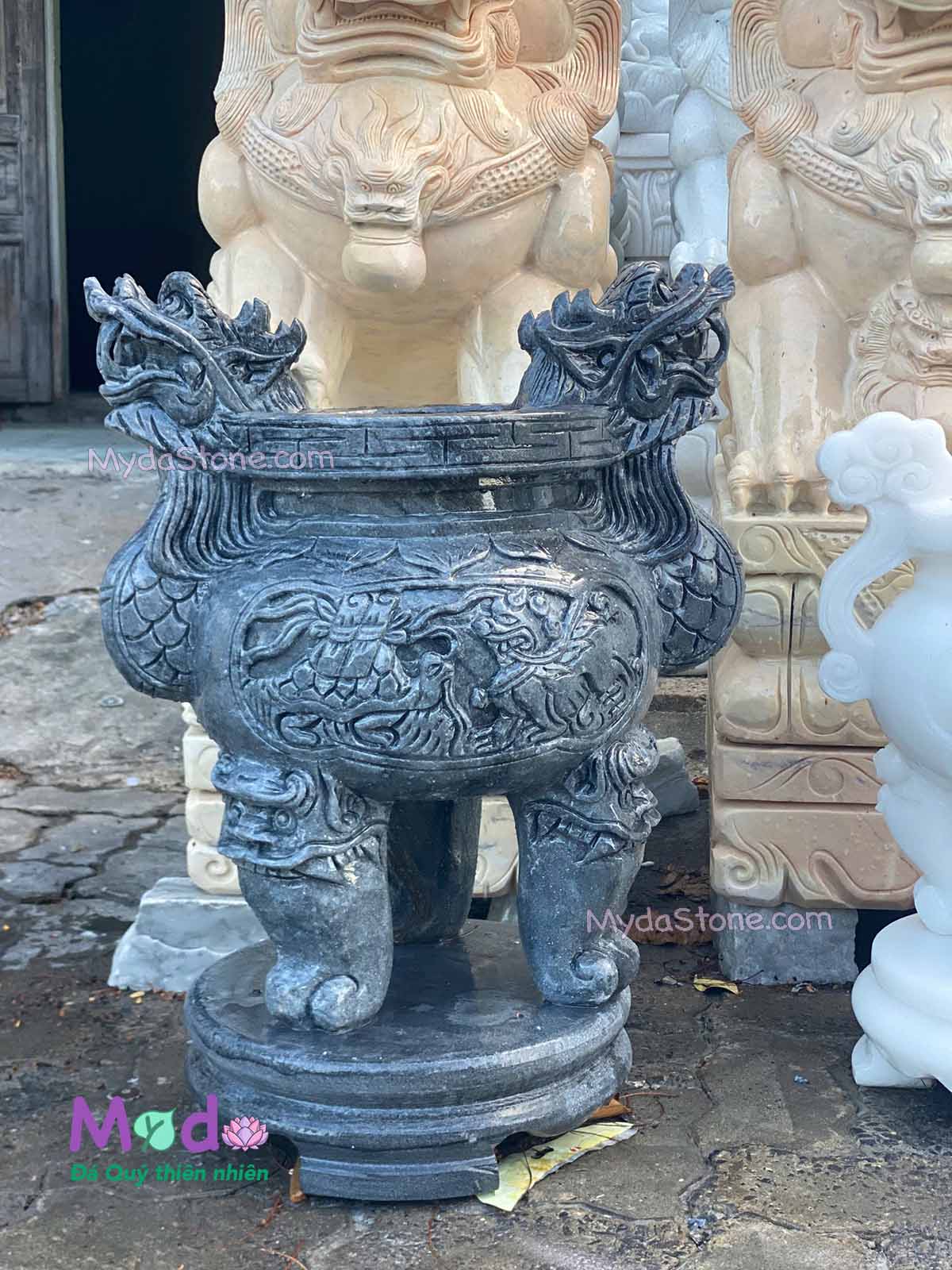 Lư Hương chạm rồng đá Cẩm Thạch Đen
