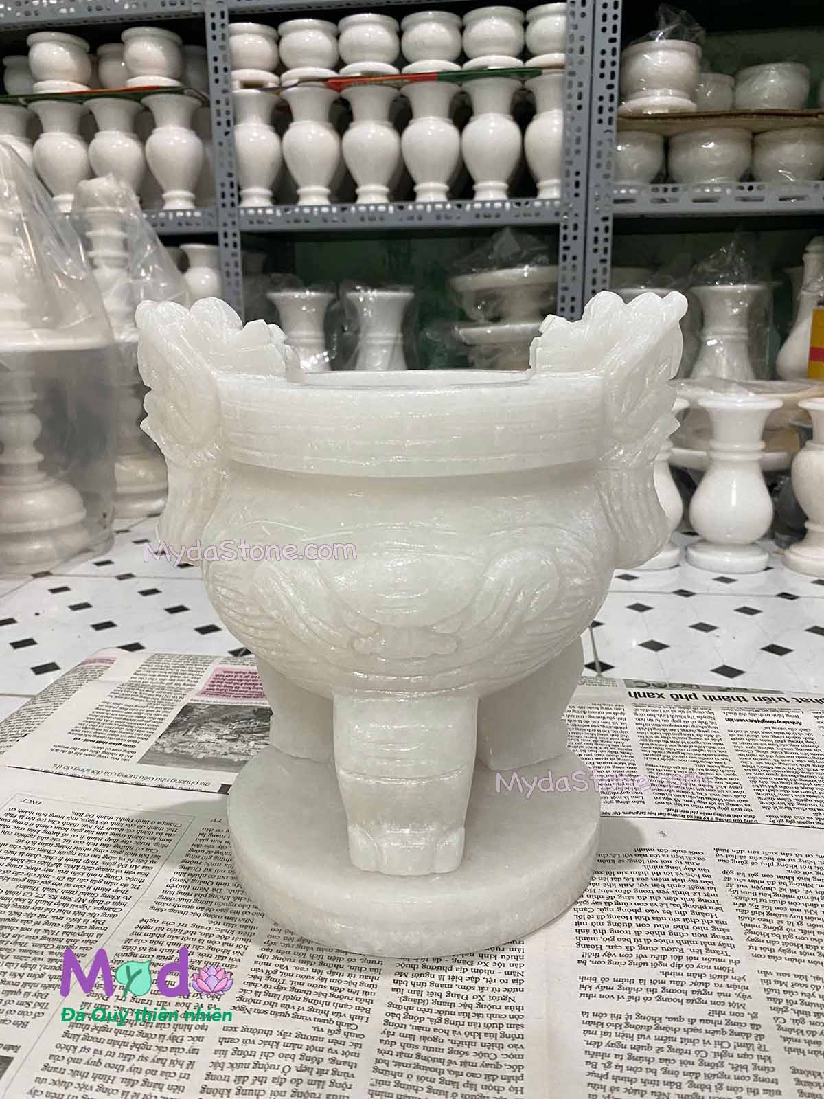 Lư Hương chạm rồng đá Cẩm Thạch Trắng