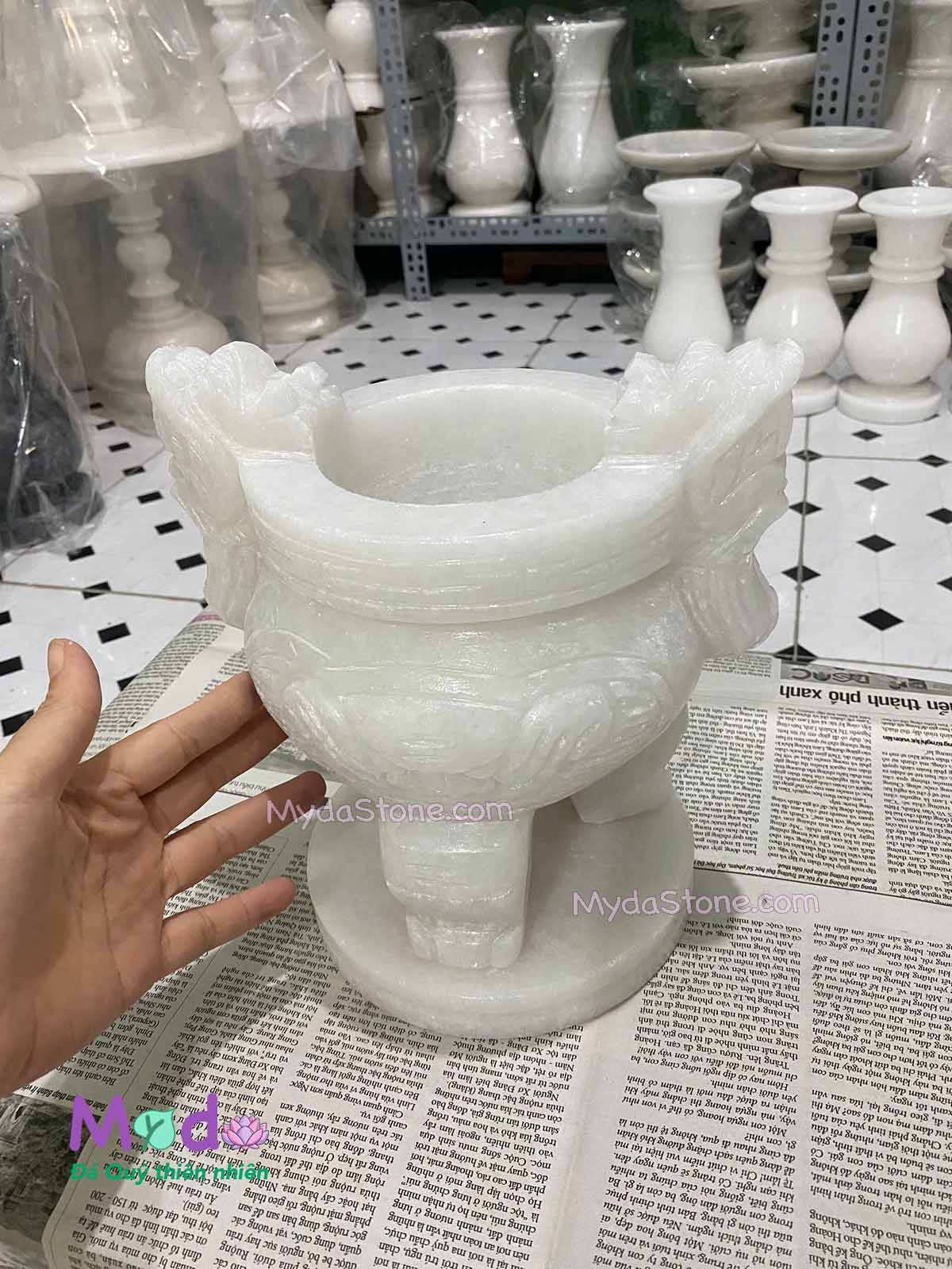 Lư Hương chạm rồng đá Cẩm Thạch Trắng