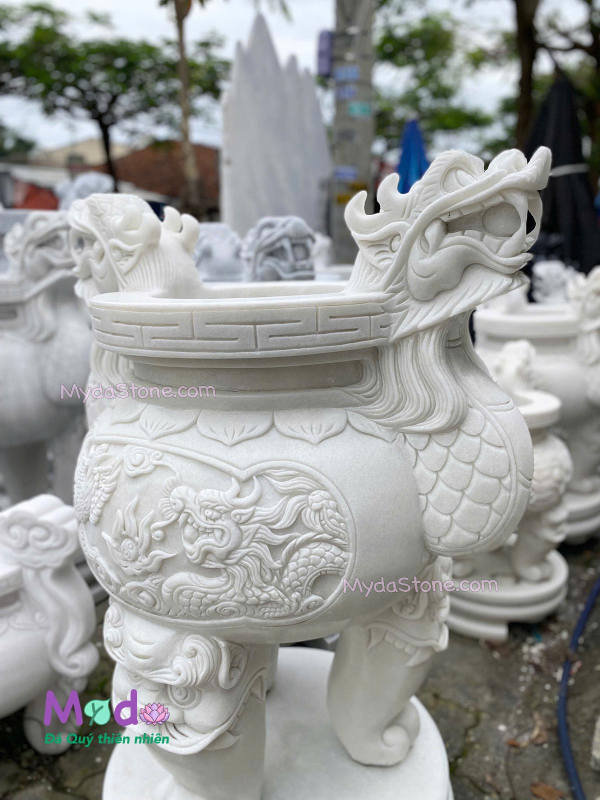 Lư Hương chạm rồng đá Cẩm Thạch Trắng