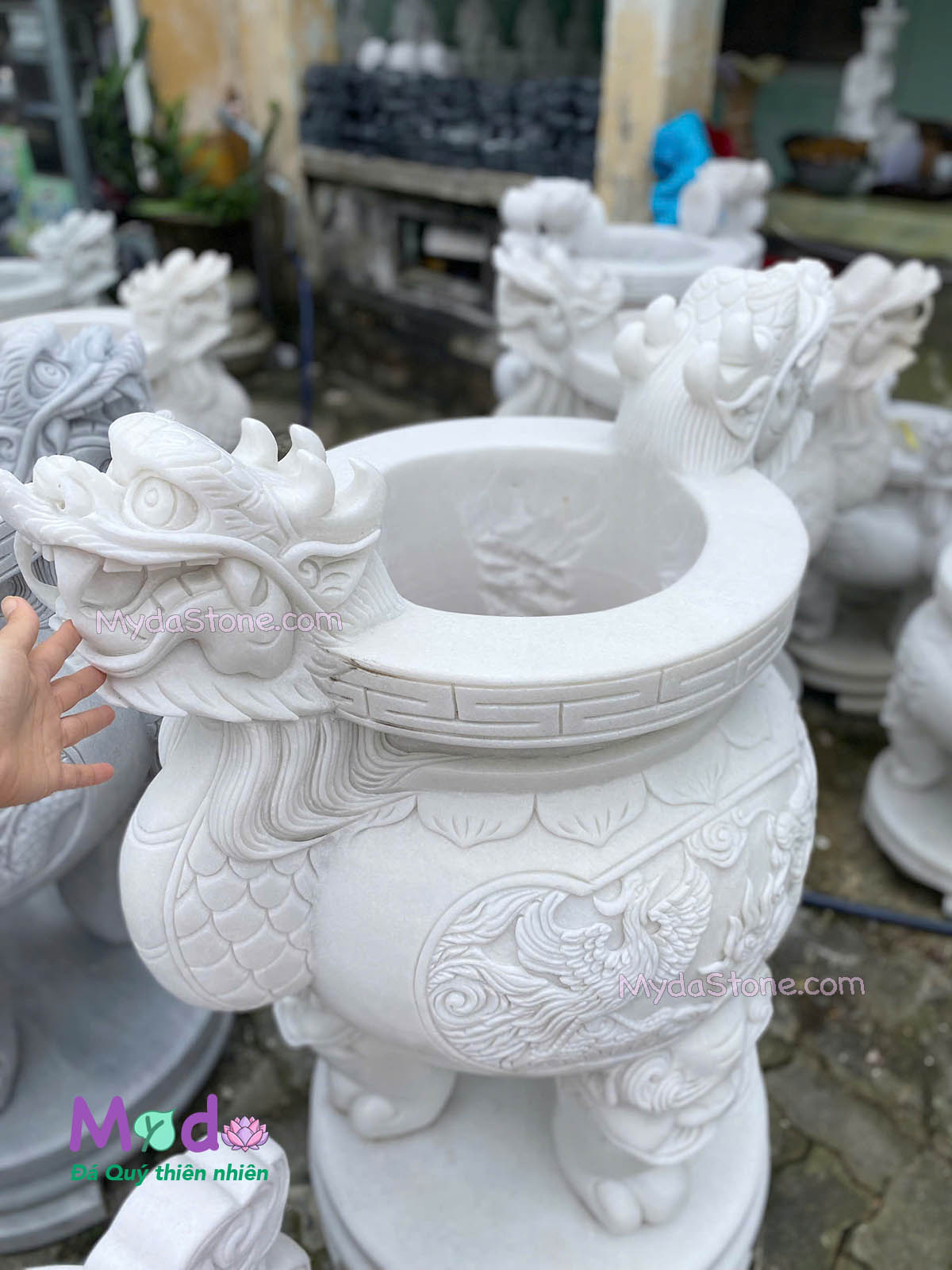 Lư Hương chạm rồng đá Cẩm Thạch Trắng