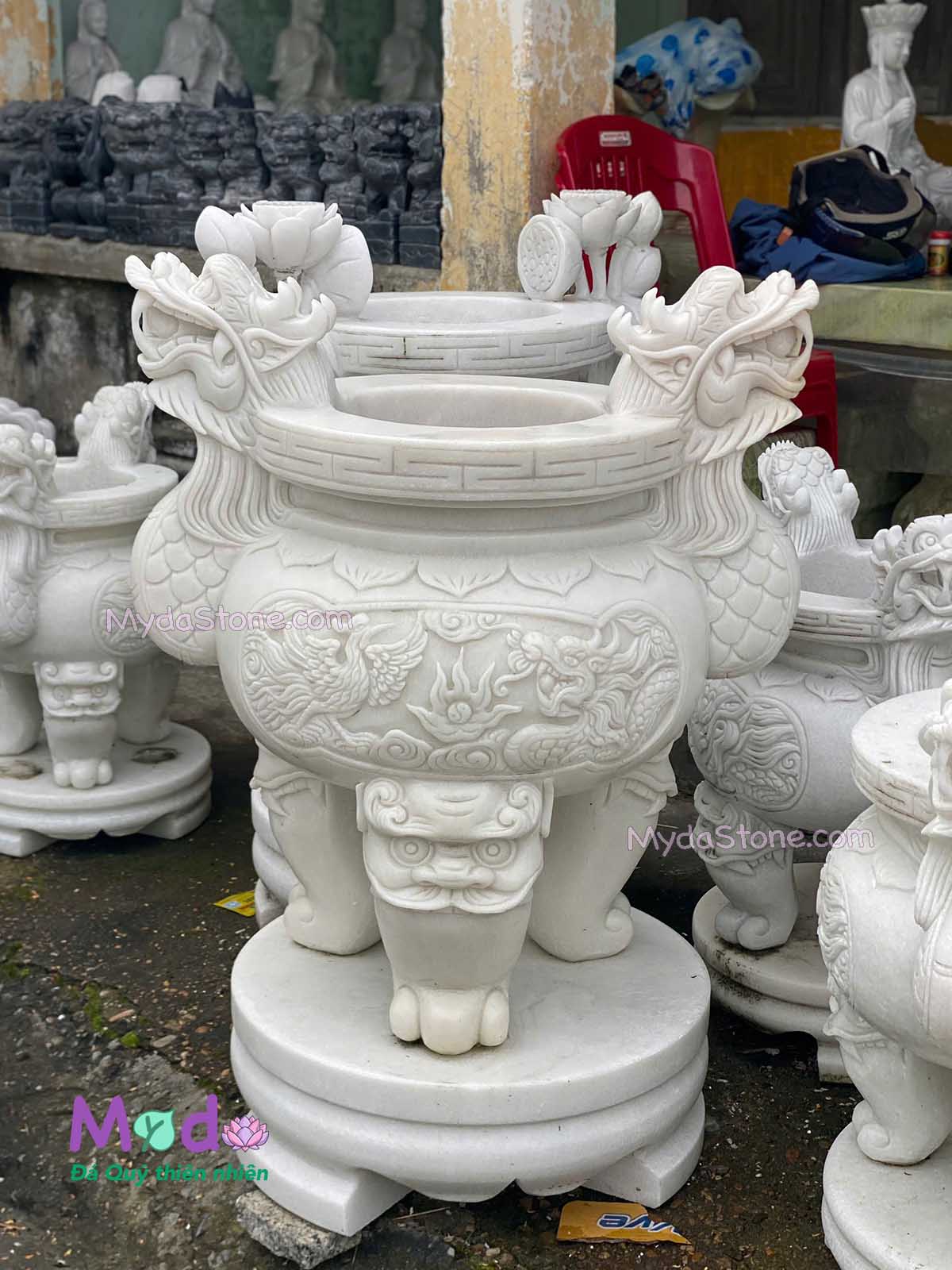 Lư Hương chạm rồng đá Cẩm Thạch Trắng