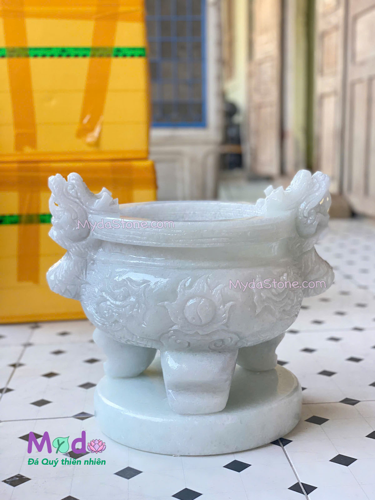 Lư Hương chạm rồng đá Cẩm Thạch Trắng Xanh