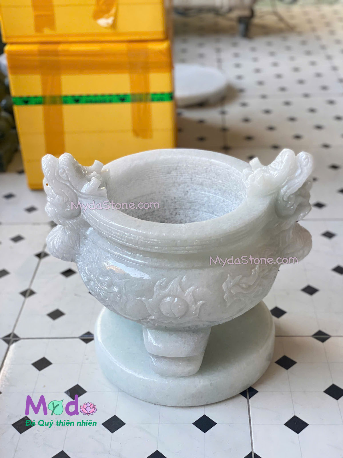 Lư Hương chạm rồng đá Cẩm Thạch Trắng Xanh