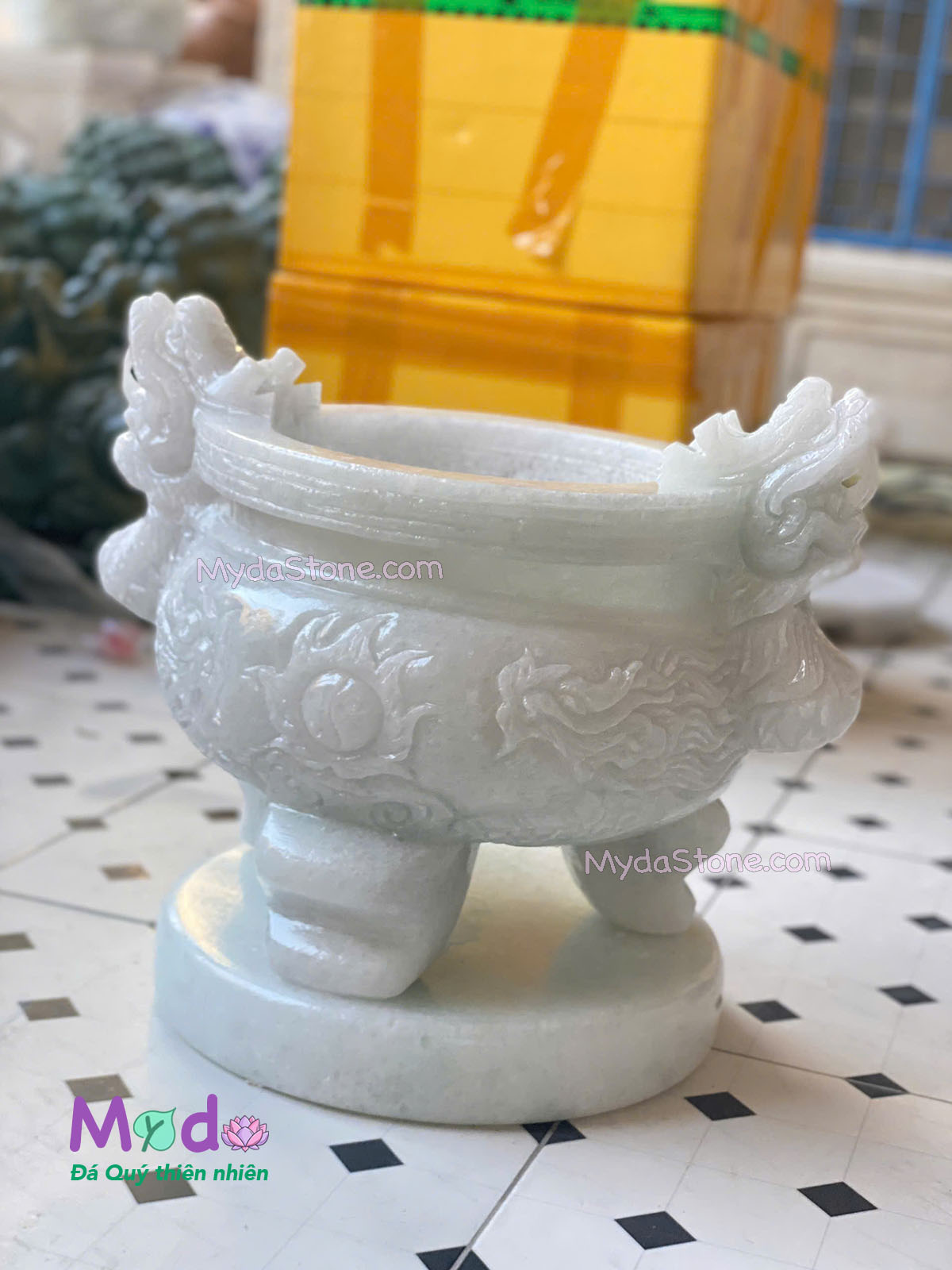 Lư Hương chạm rồng đá Cẩm Thạch Trắng Xanh