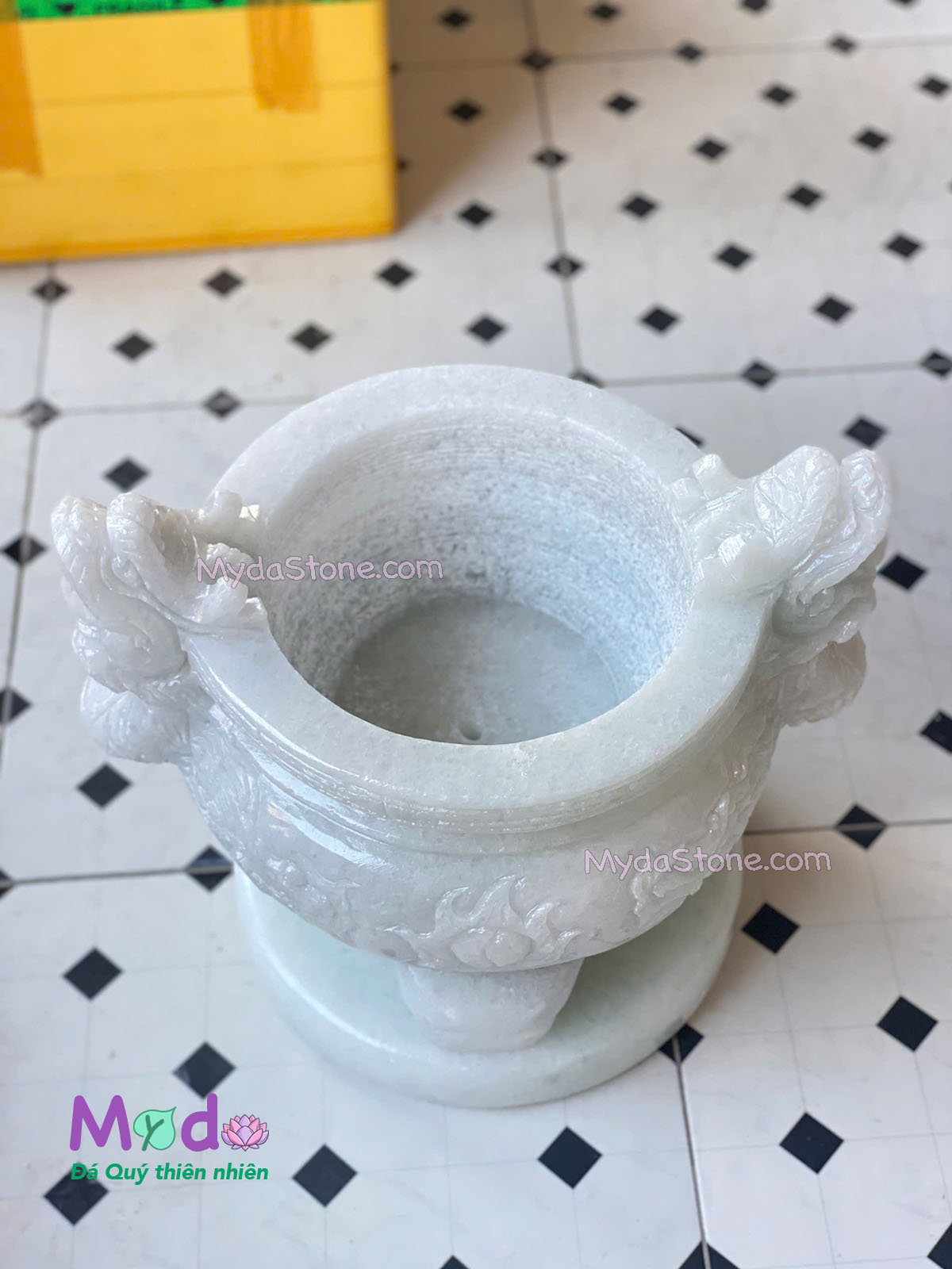 Lư Hương chạm rồng đá Cẩm Thạch Trắng Xanh