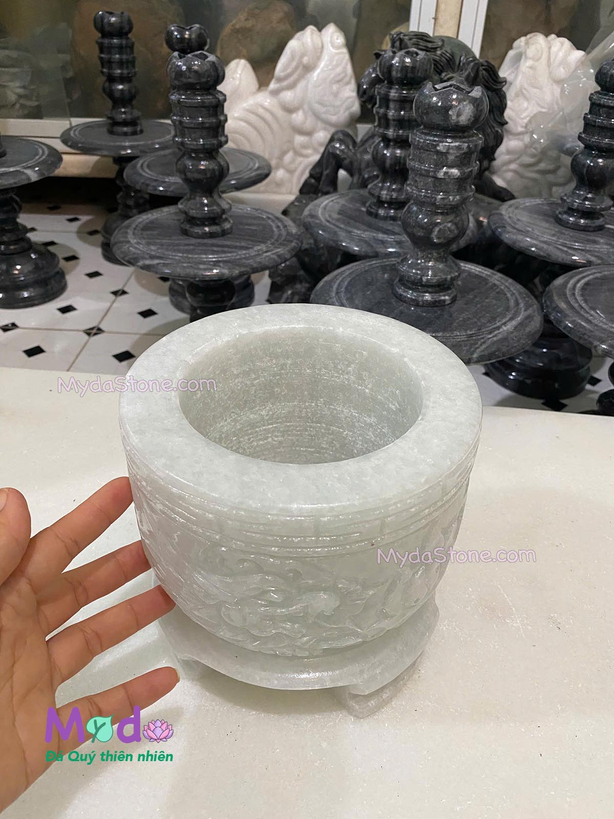 Lư Hương chạm rồng đá Cẩm Thạch Trắng Xanh