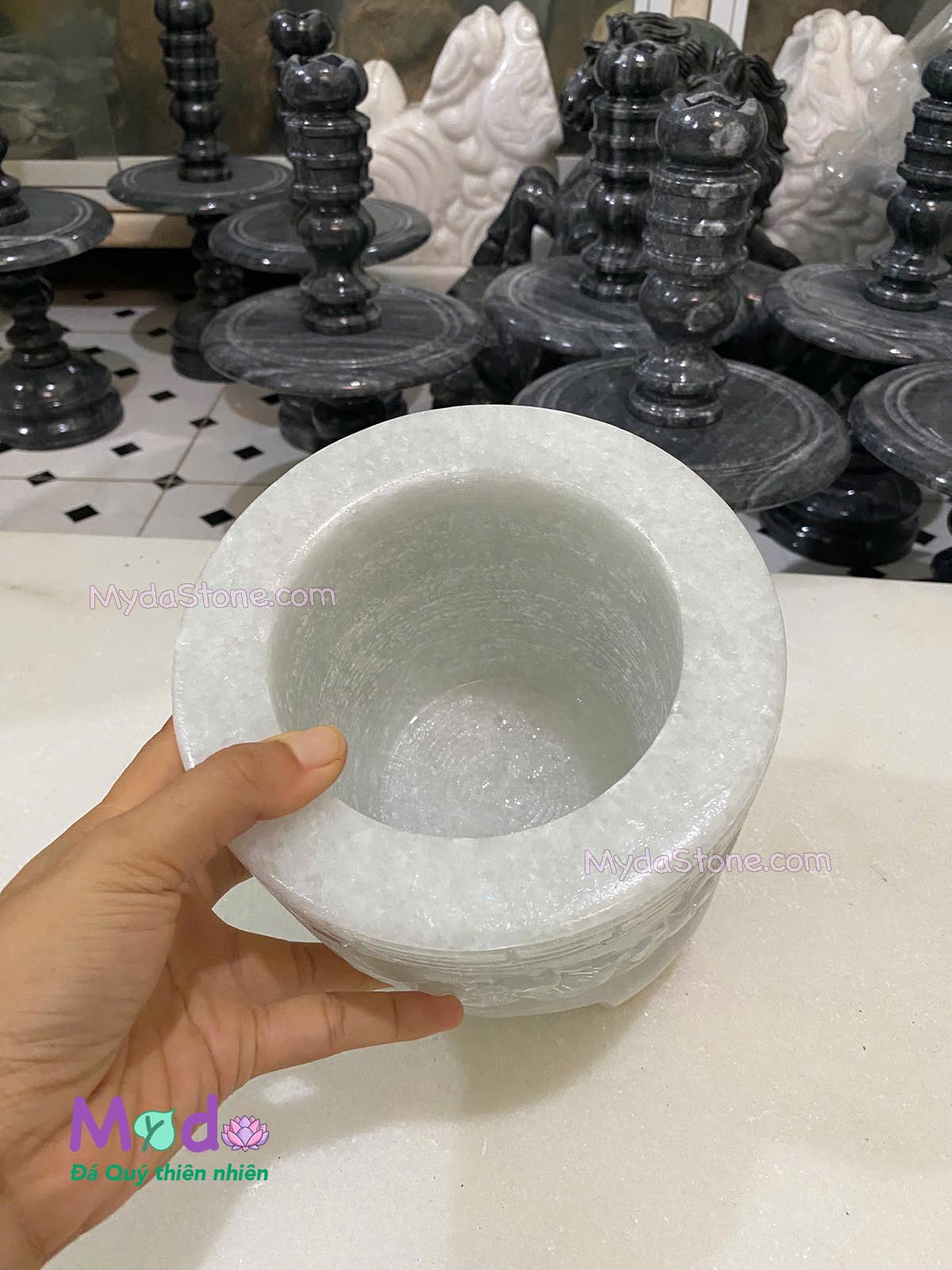 Lư Hương chạm rồng đá Cẩm Thạch Trắng Xanh