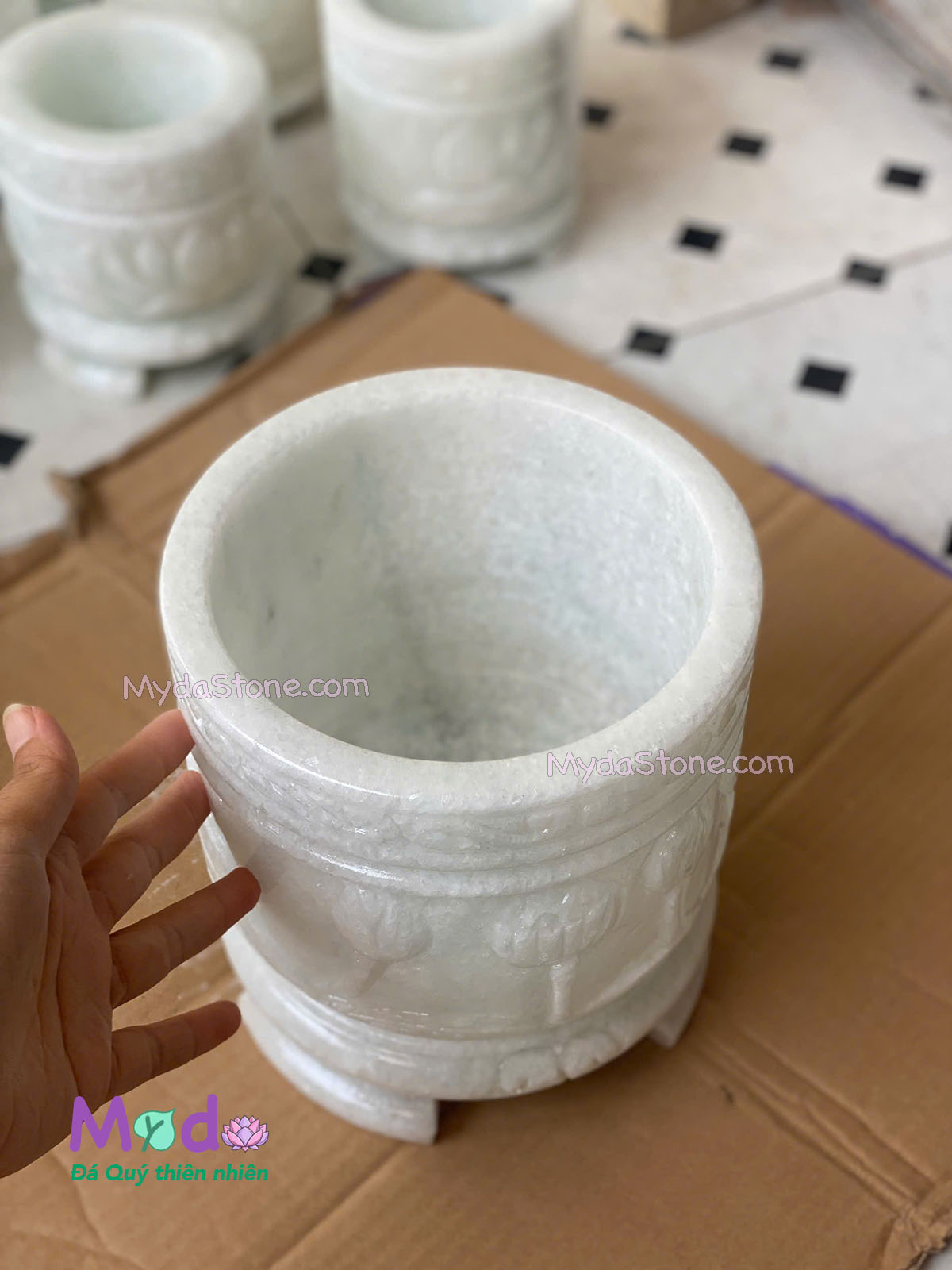 Lư Hương chạm sen đá Cẩm Thạch Trắng Xanh