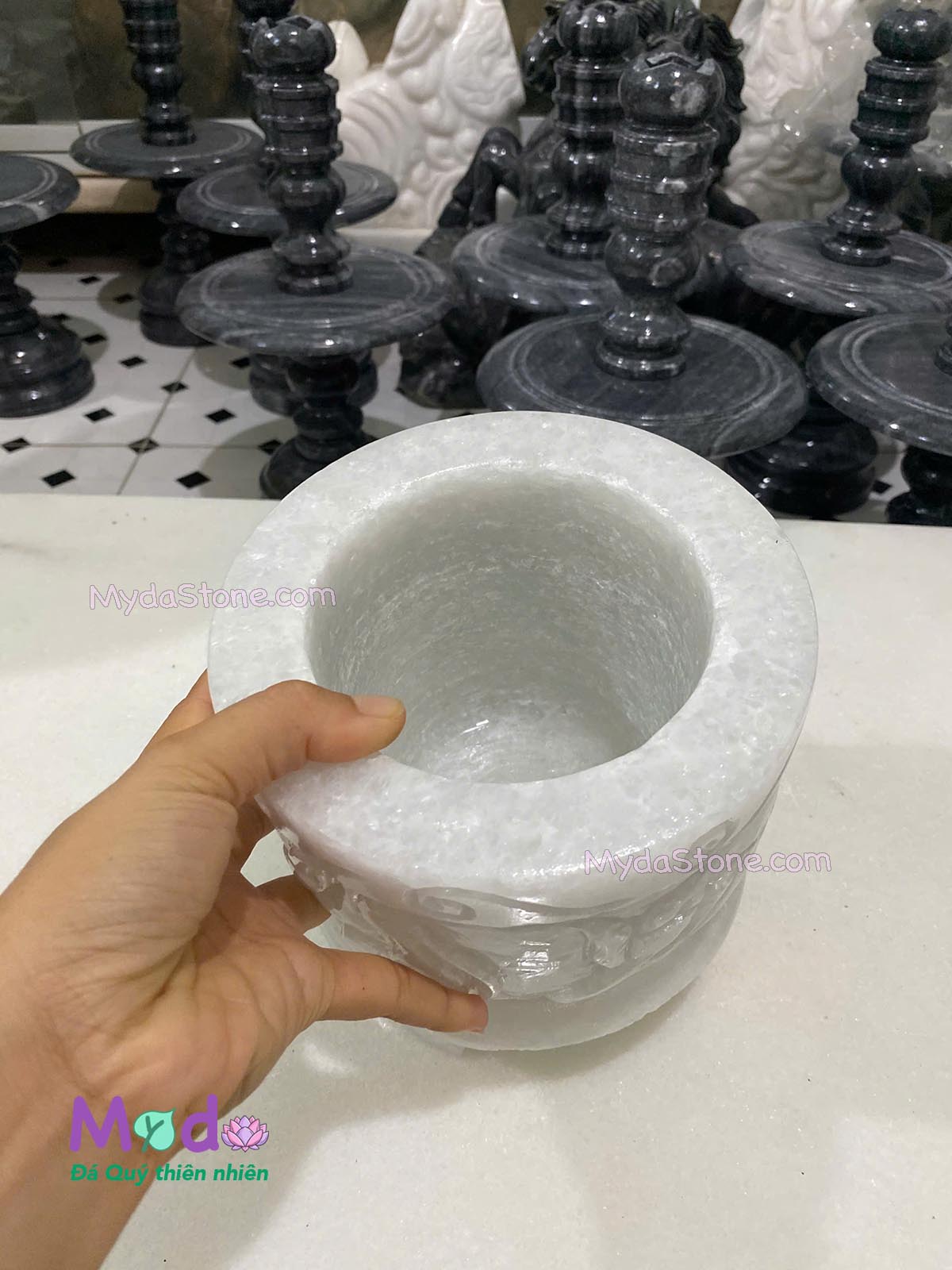 Lư Hương chạm sen đá Cẩm Thạch Trắng Xanh
