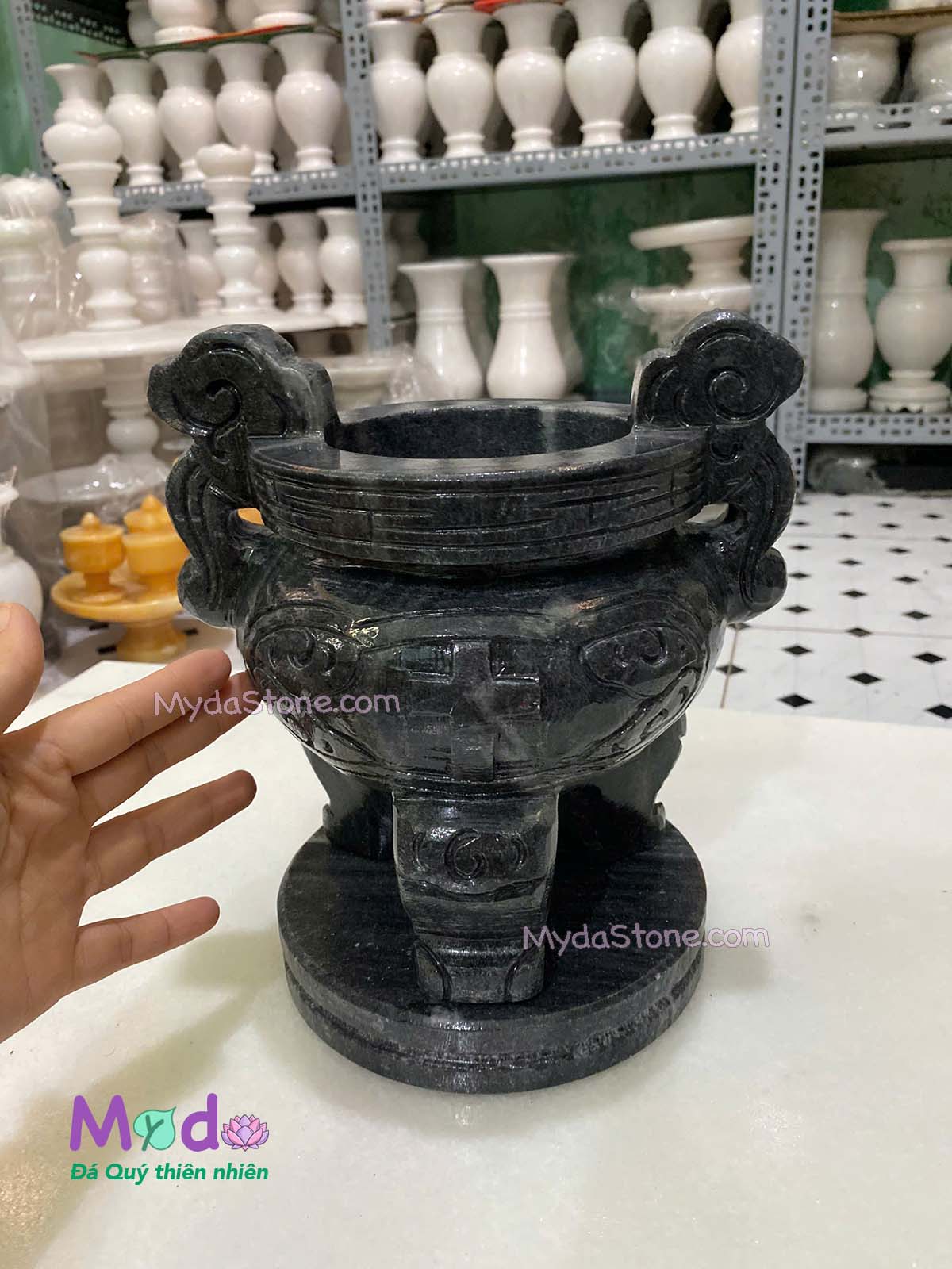 Lư Hương Công Giáo đá Cẩm Thạch Đen