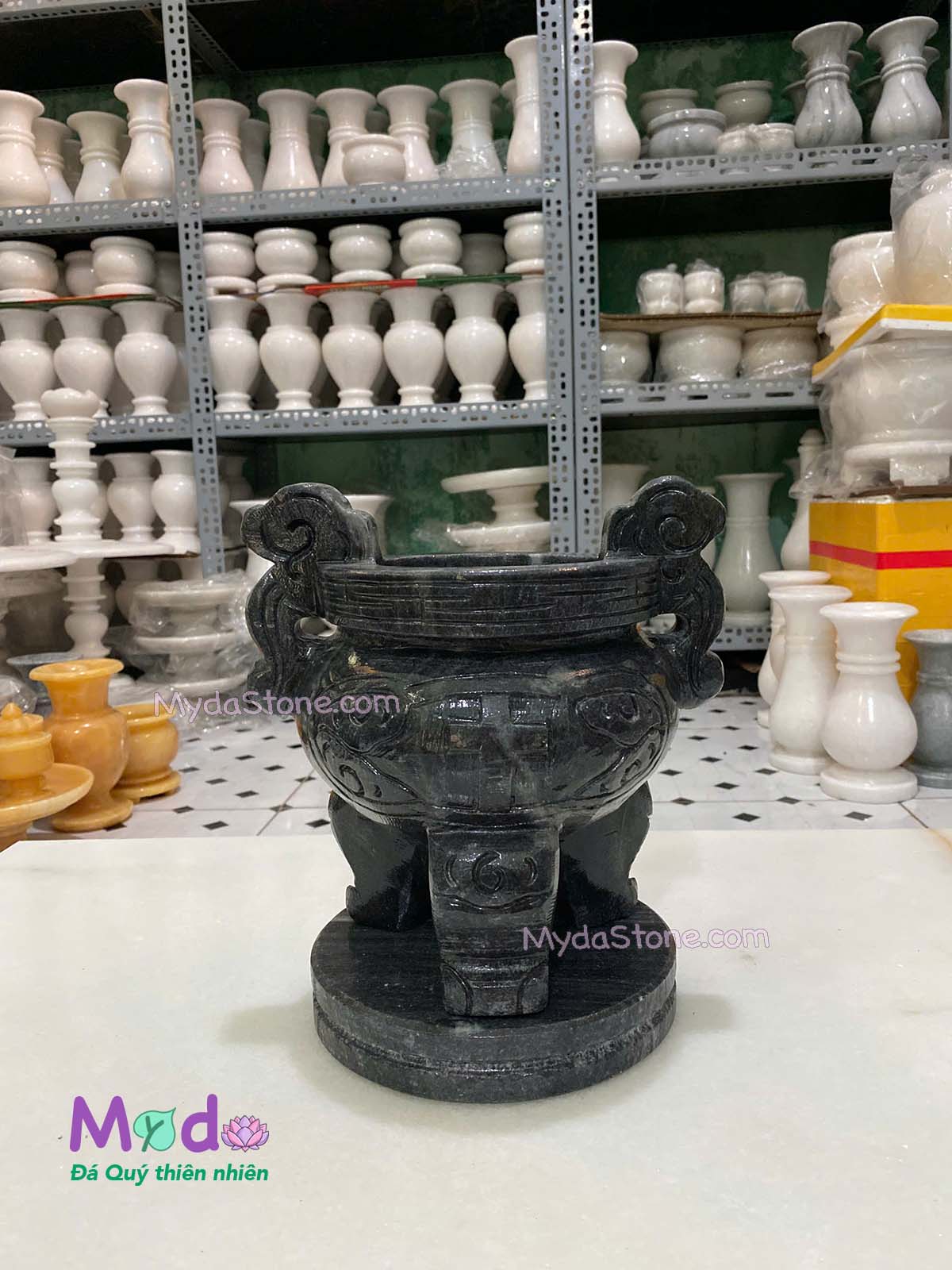 Lư Hương Công Giáo đá Cẩm Thạch Đen