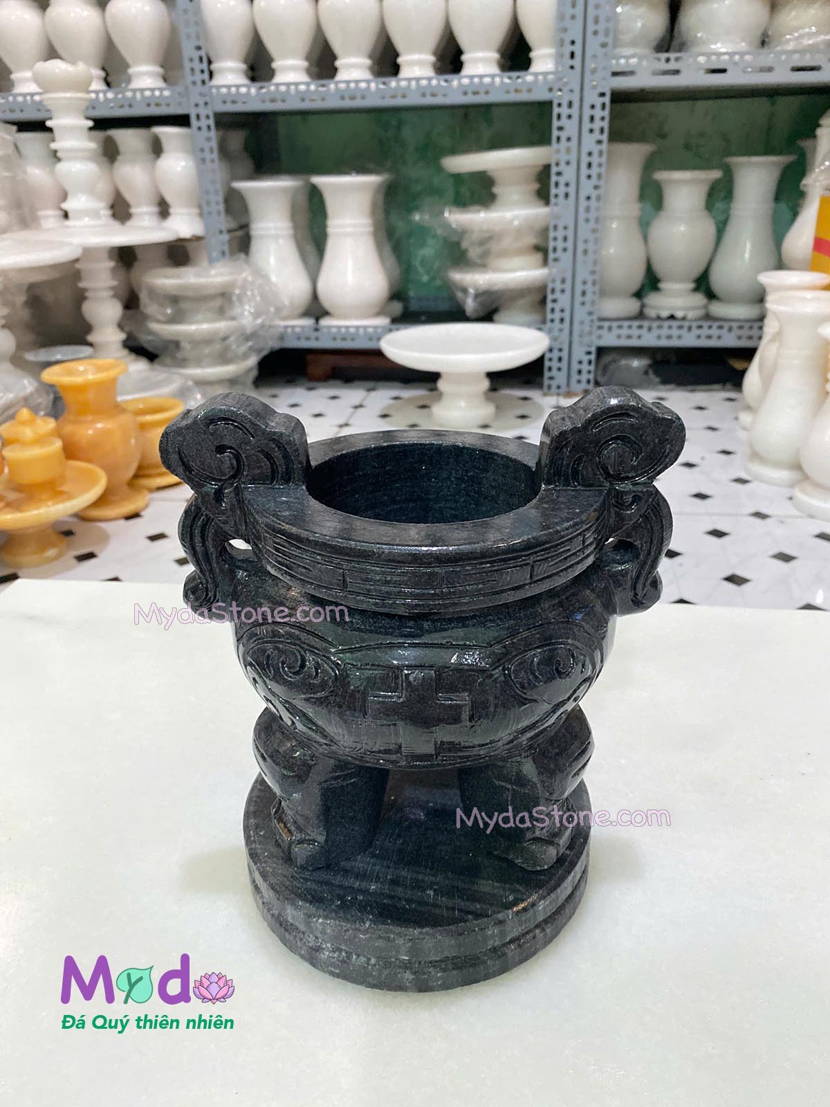 Lư Hương Công Giáo đá Cẩm Thạch Đen