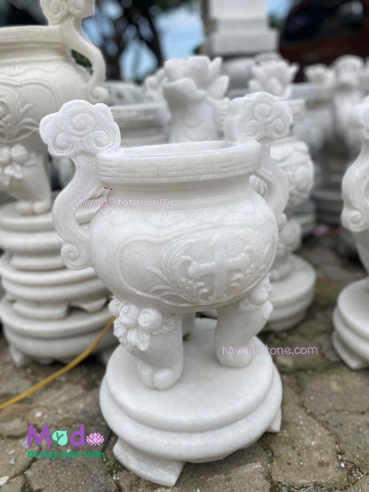 Lư Hương Công Giáo đá Cẩm Thạch Trắng