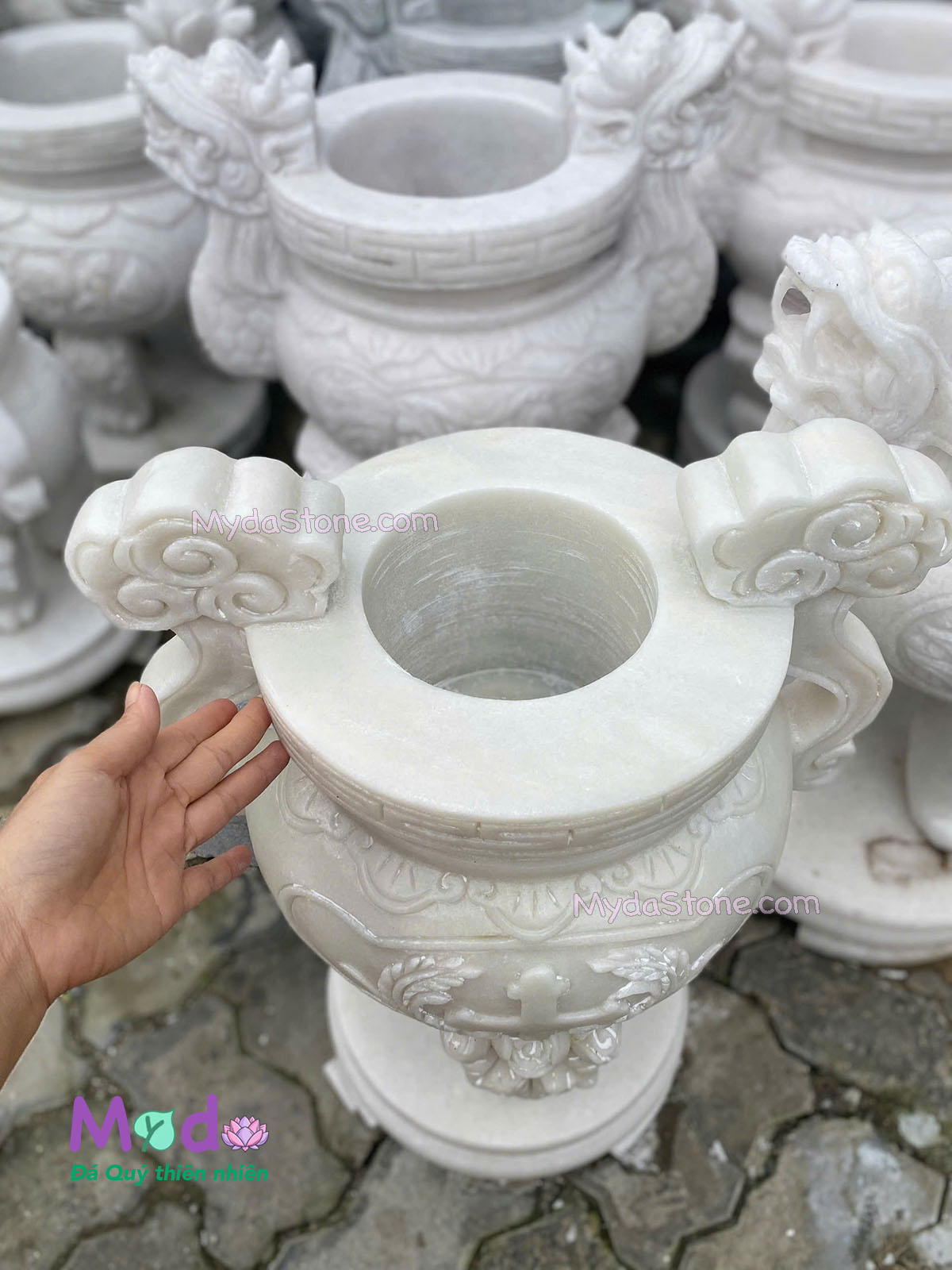 Lư Hương Công Giáo đá Cẩm Thạch Trắng