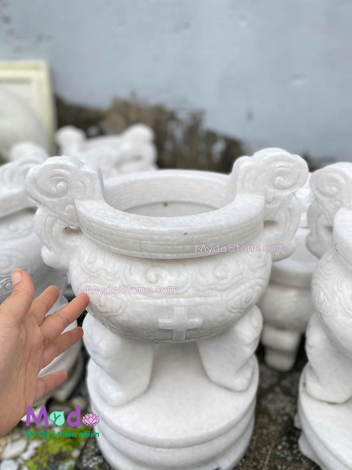 Lư Hương Công Giáo đá Cẩm Thạch Trắng