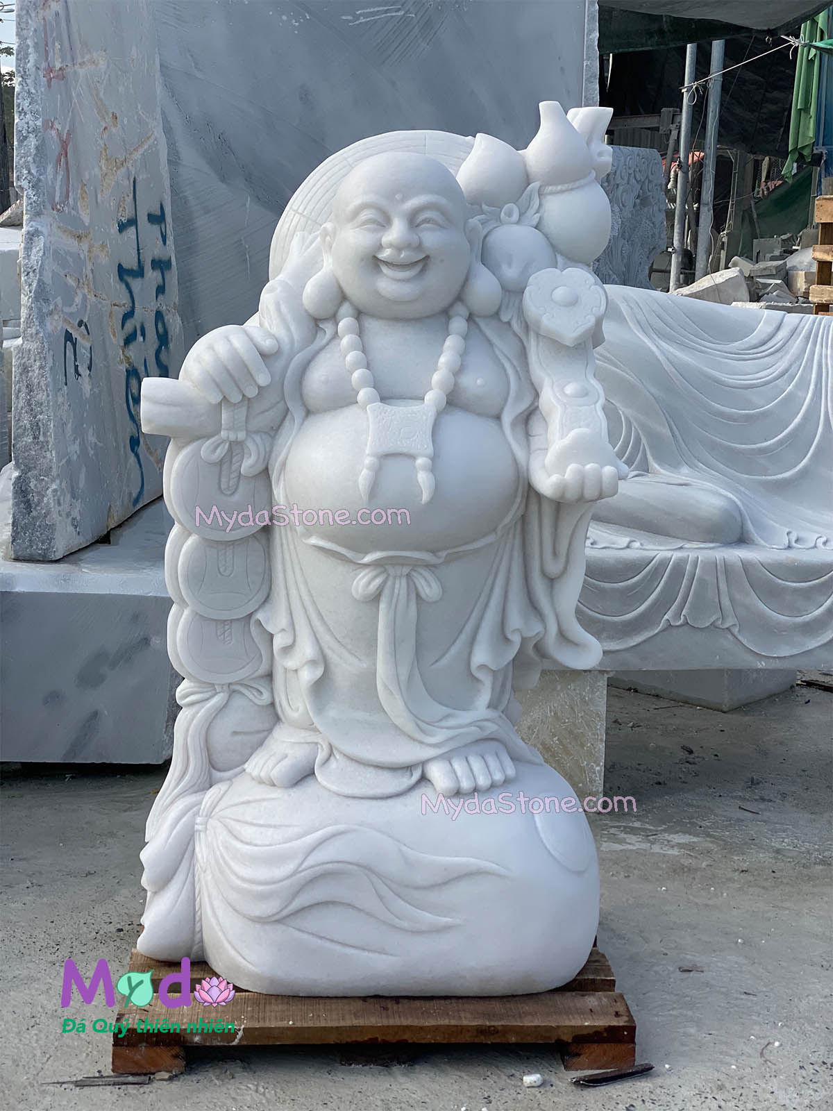 Tượng Phật Di Lặc vác cành đào đá Cẩm Thạch Trắng