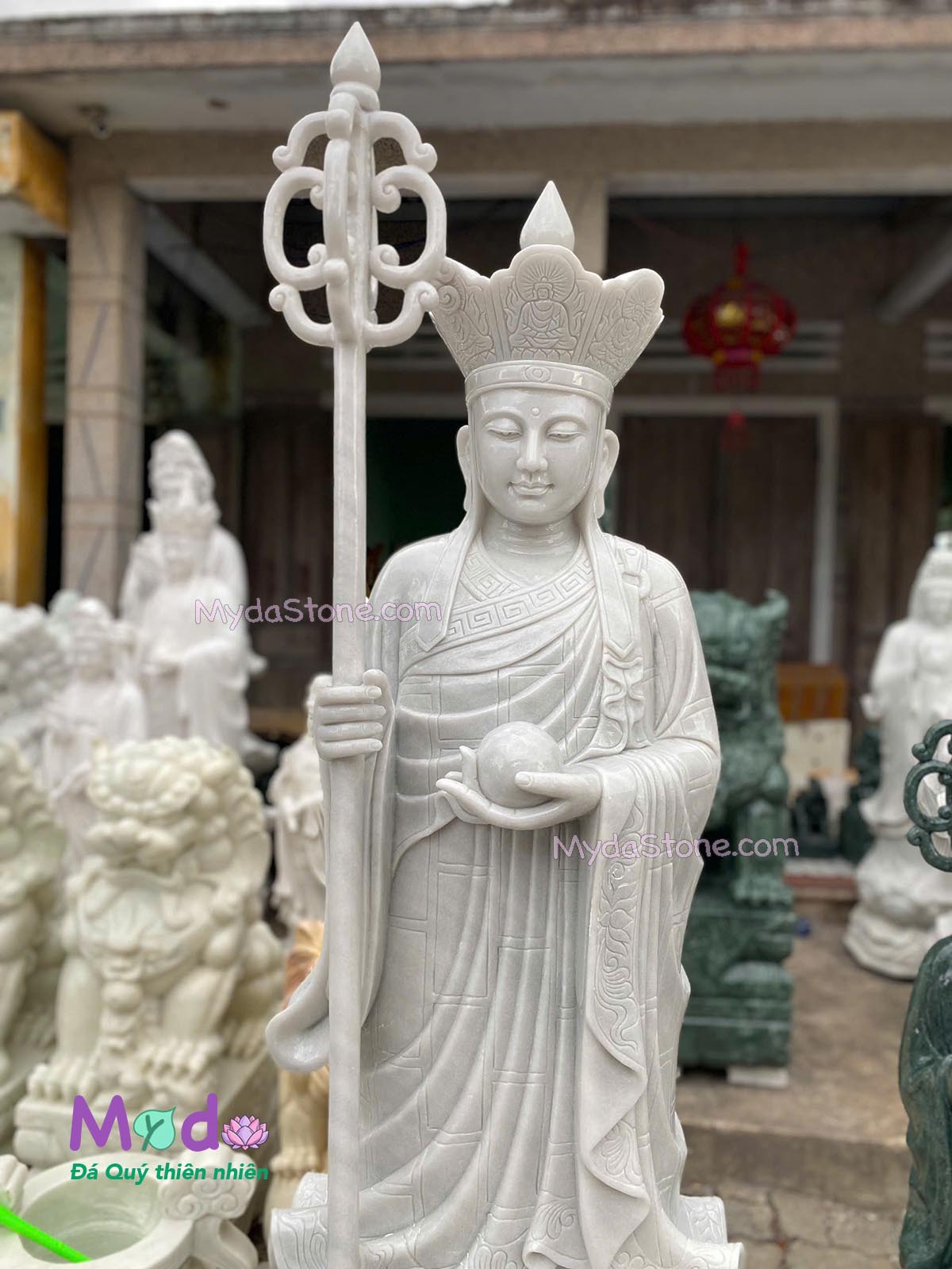 Tượng Phật Địa Tạng đứng đài sen đá Cẩm Thạch Trắng