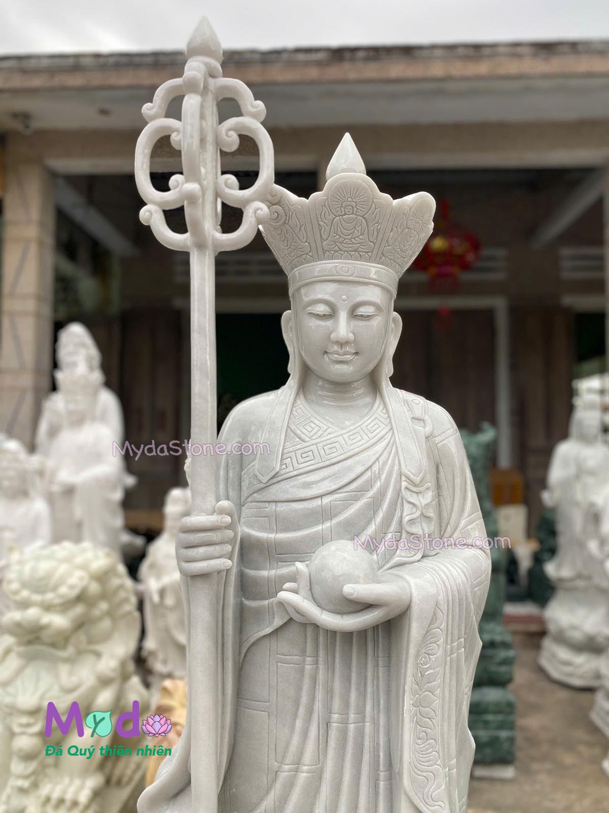 Tượng Phật Địa Tạng đứng đài sen đá Cẩm Thạch Trắng