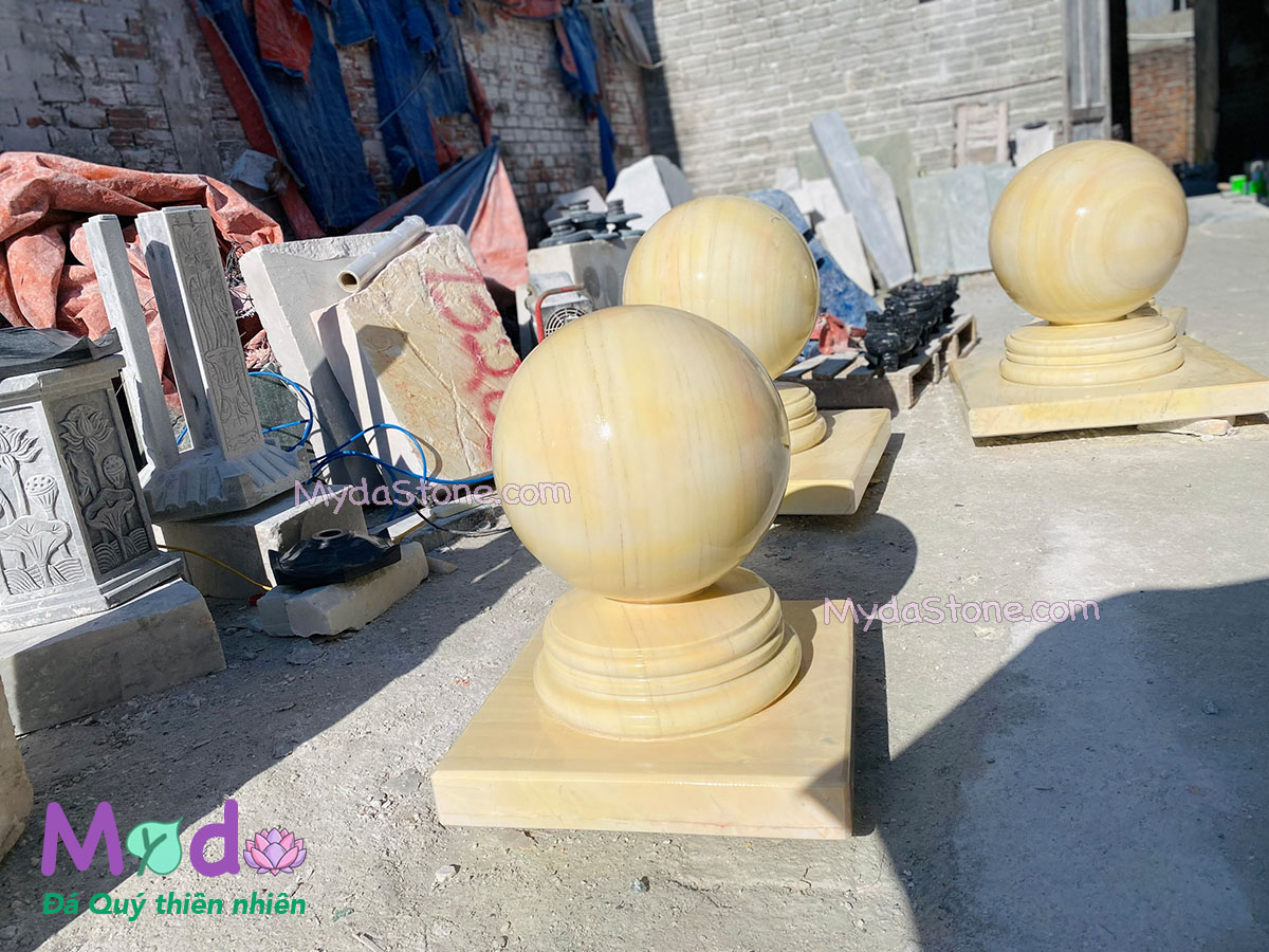 Quả Cầu Đá để trụ cổng đá Cà Rốt Vàng