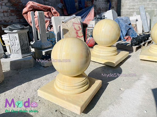 Quả Cầu Đá để trụ cổng đá Cà Rốt Vàng