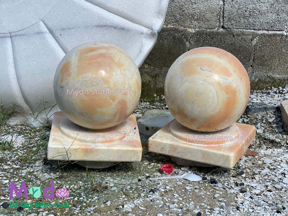 Quả Cầu Đá để trụ cổng đá Cà Rốt Vàng