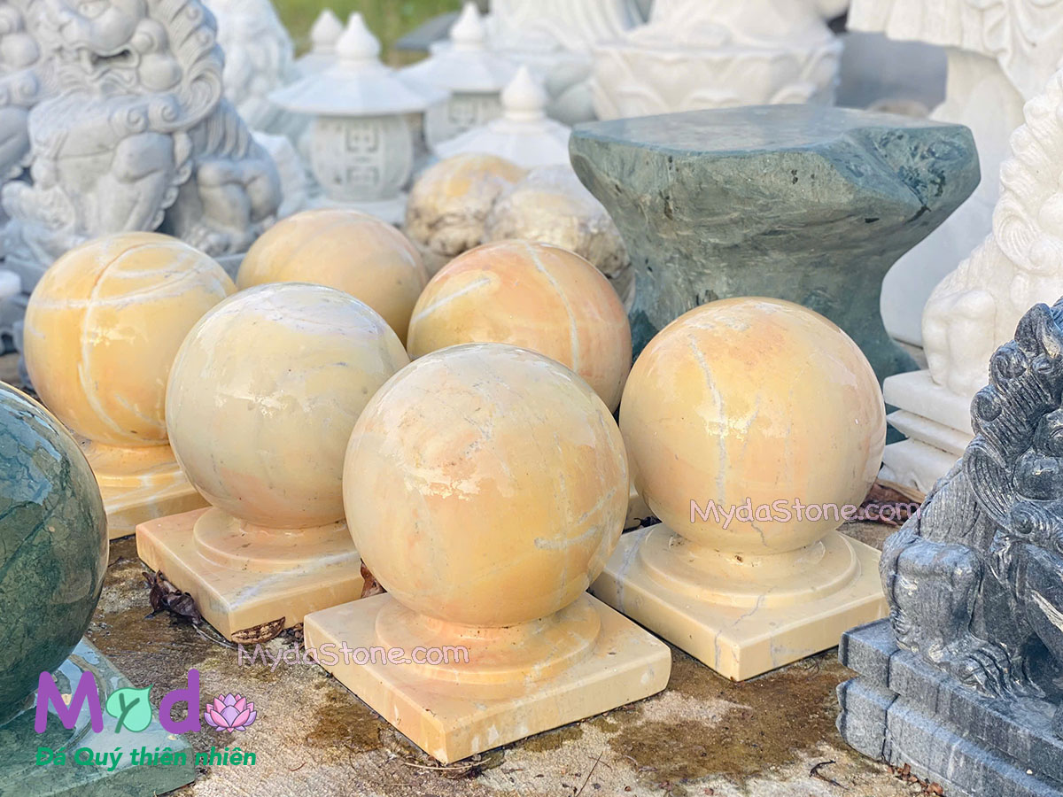 Quả Cầu Đá để trụ cổng đá Cà Rốt Vàng