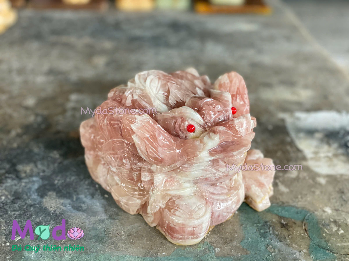 Thiềm Thừ đá Ngọc Ruby Hồng