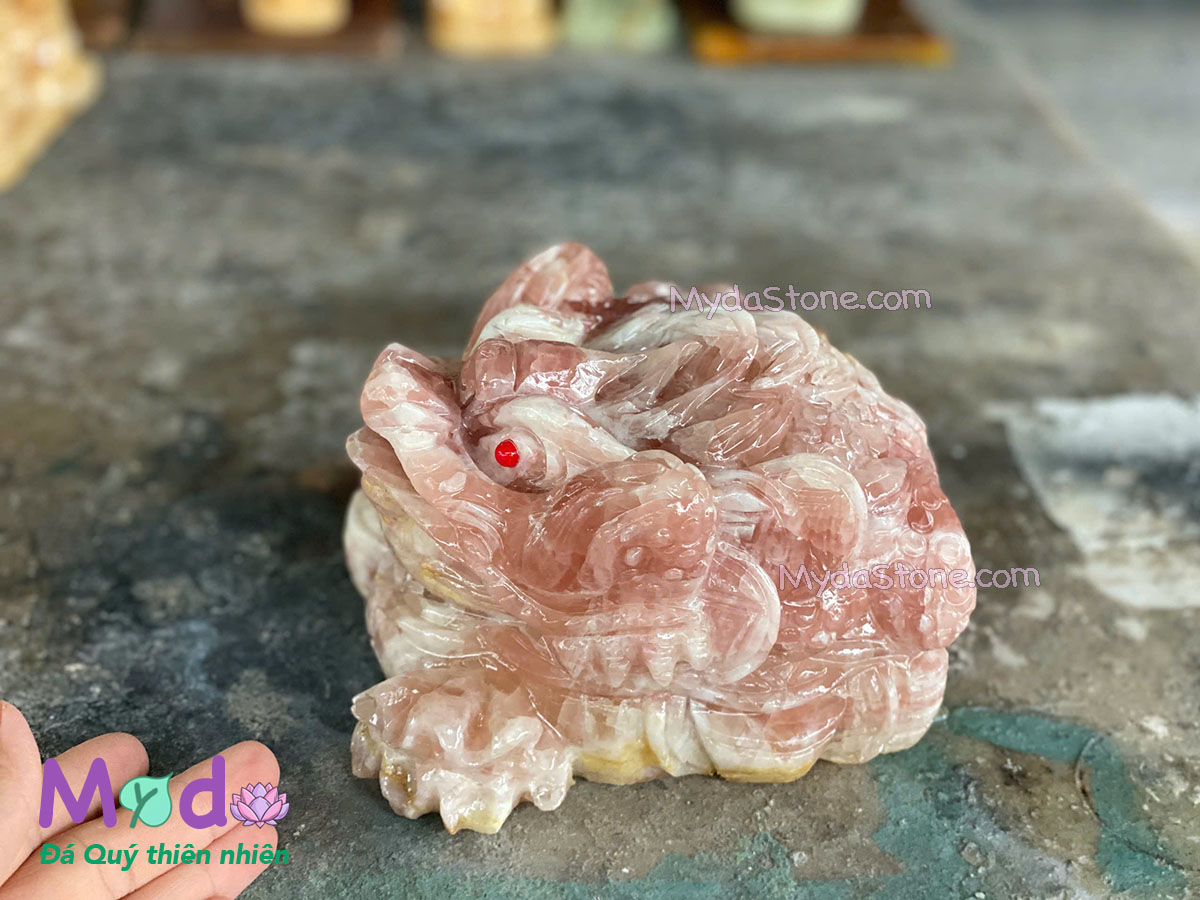 Thiềm Thừ đá Ngọc Ruby Hồng